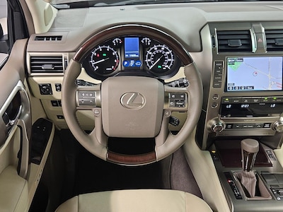 Steering Wheel & Instrument Cluster (On)