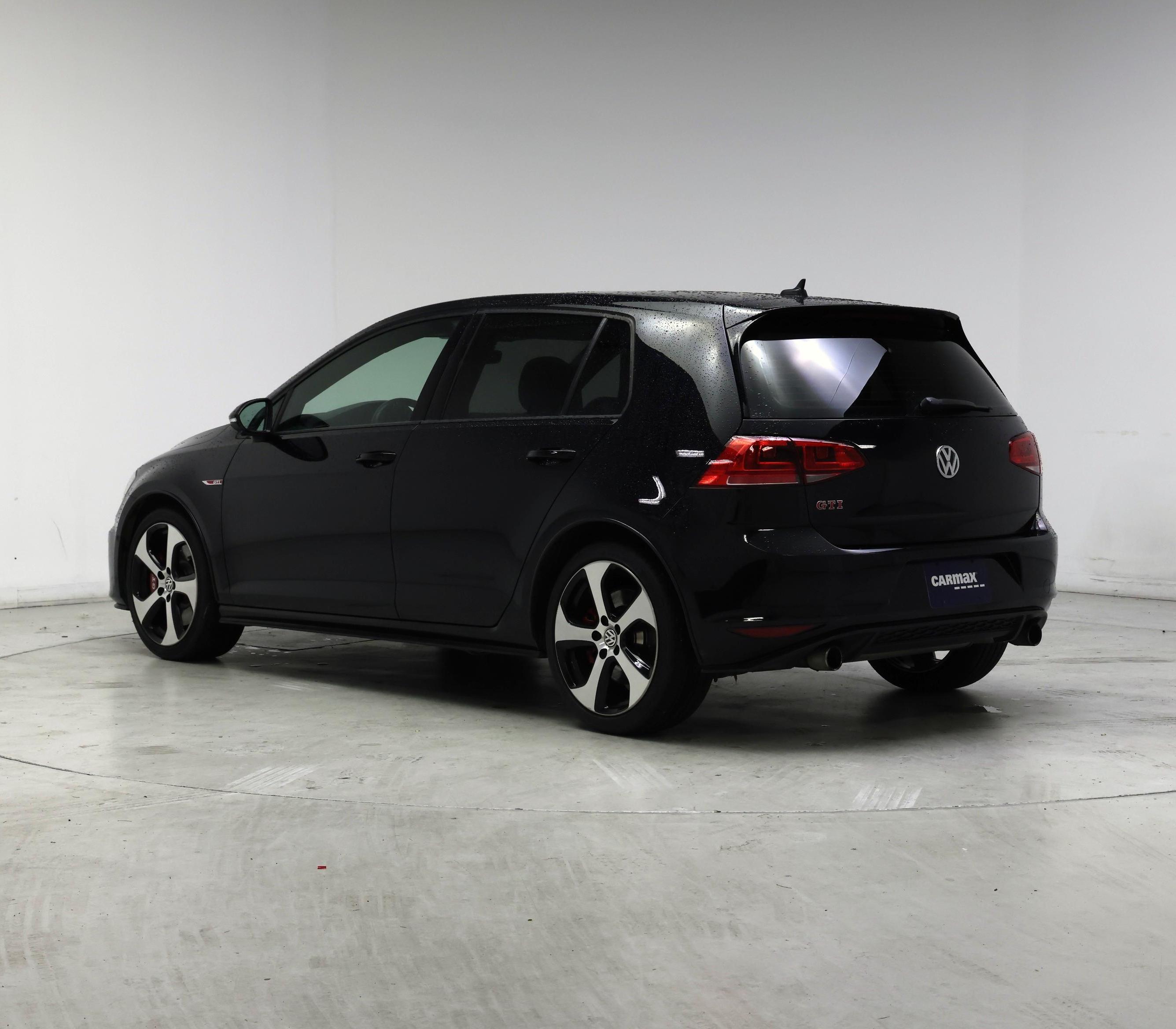 Thumbnail: 2017 Volkswagen Golf - 2