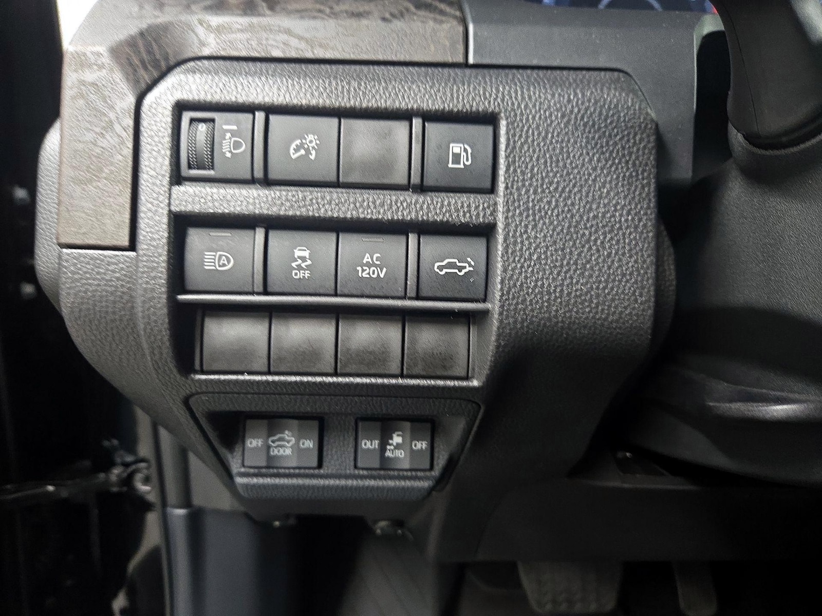 2025 Toyota Tacoma Limited - Photo 14