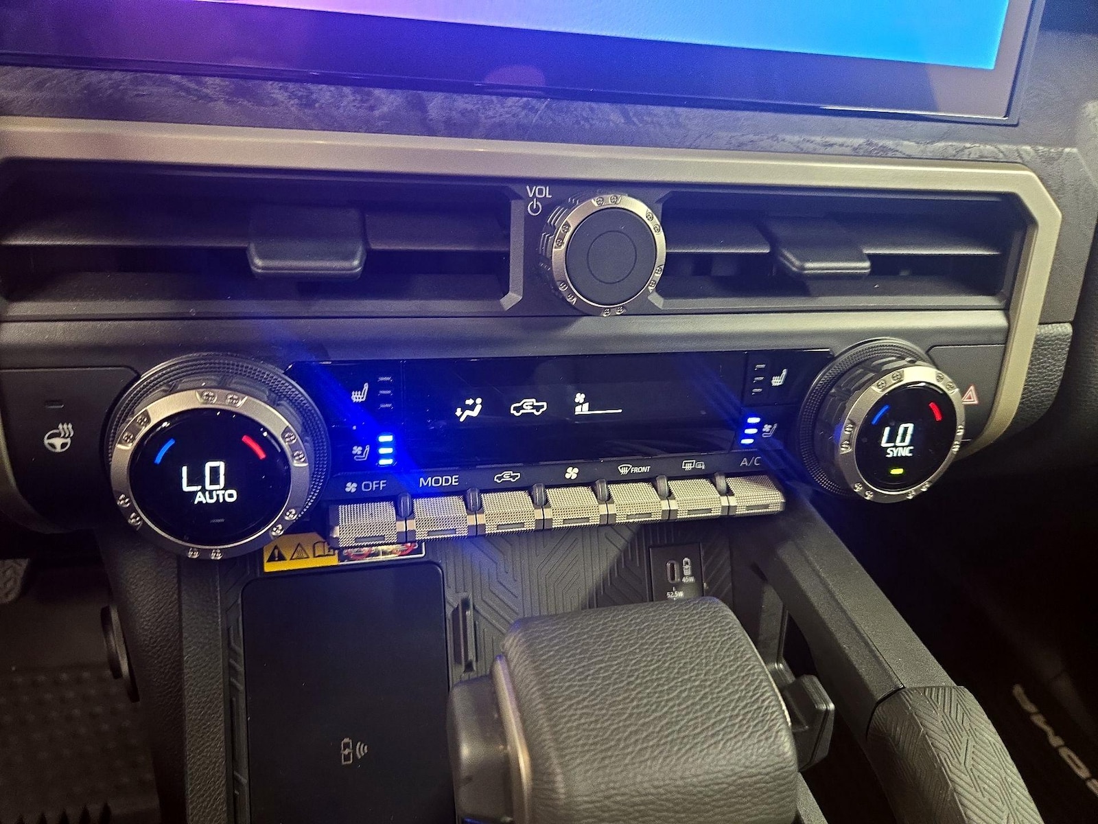2025 Toyota Tacoma Limited - Photo 17