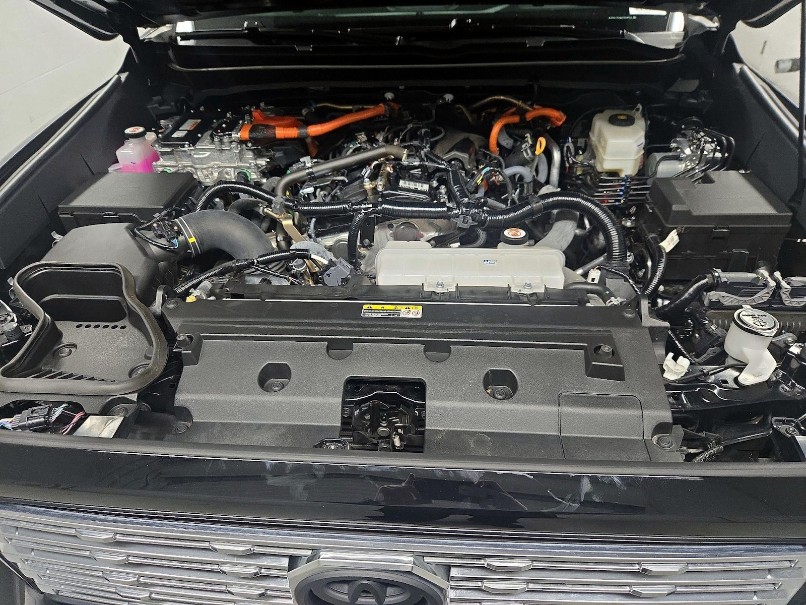 2025 Toyota Tacoma Limited - Photo 23