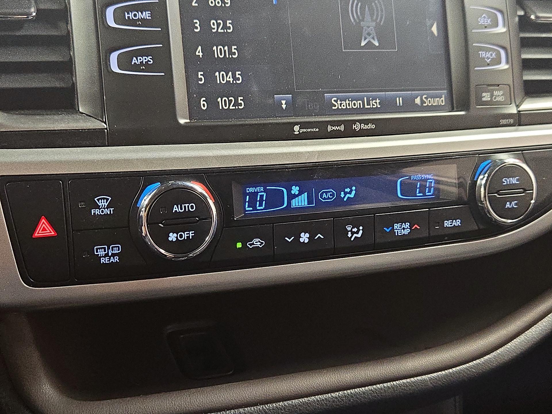 Thumbnail: 2017 Toyota Highlander - 17
