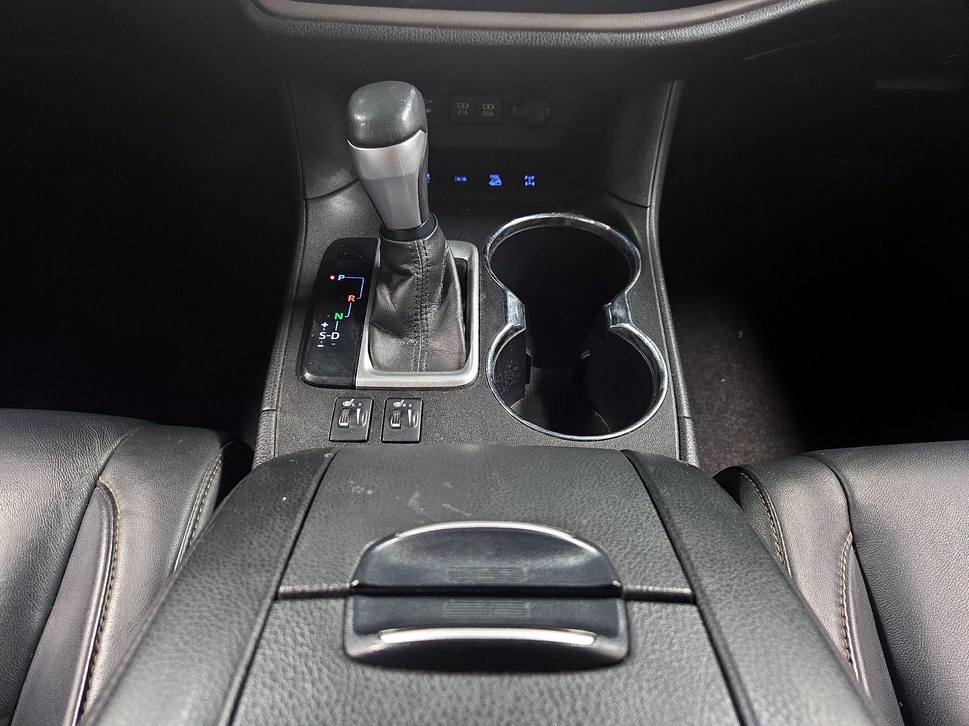 Thumbnail: 2017 Toyota Highlander - 18