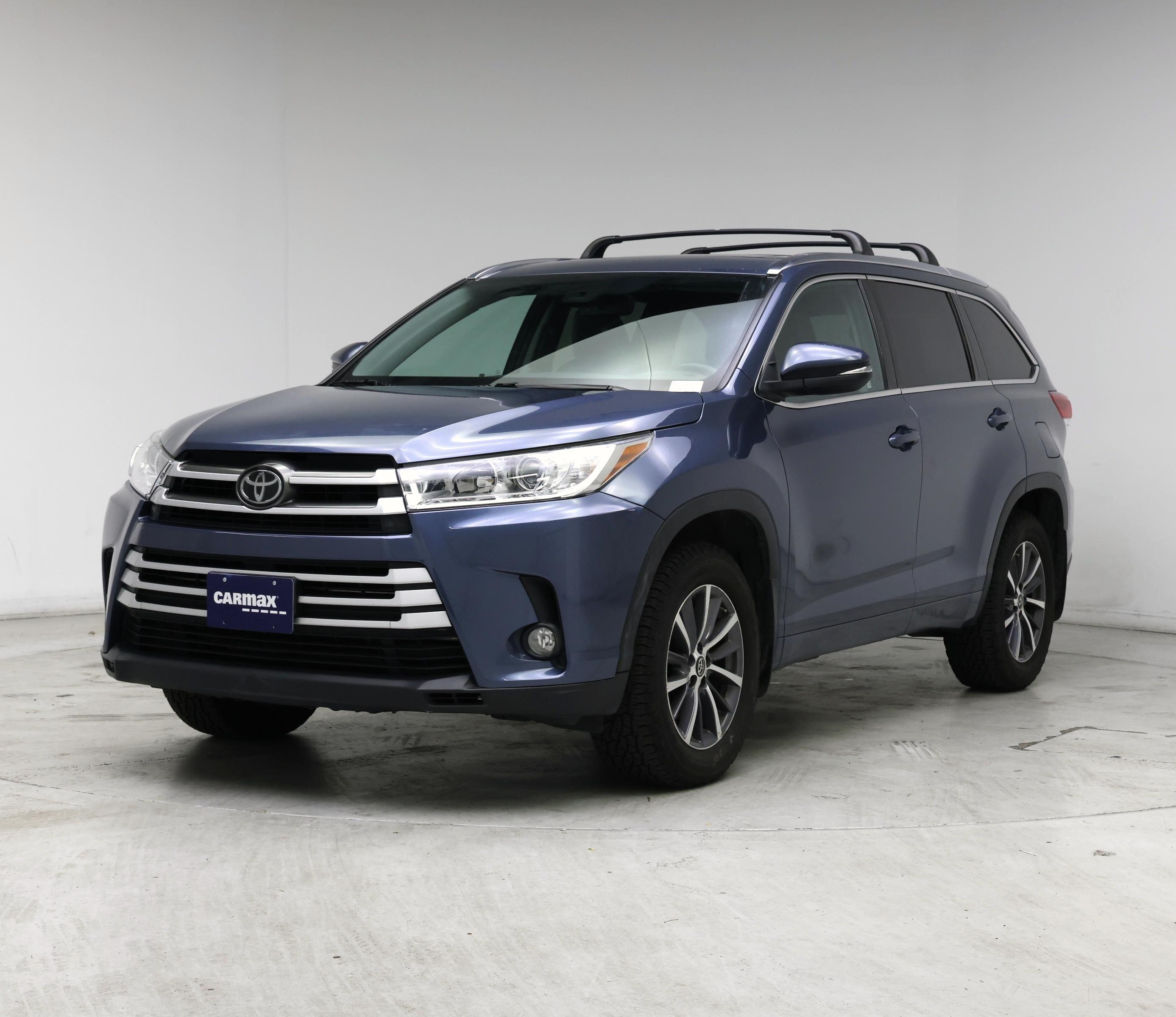 Thumbnail: 2017 Toyota Highlander - 4