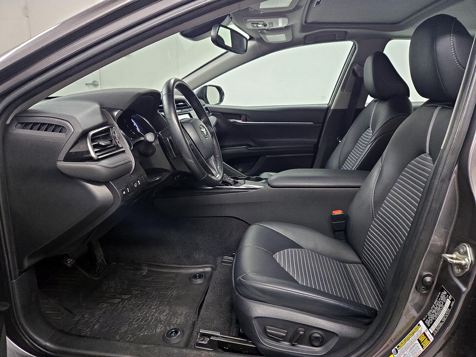 Thumbnail: 2019 Toyota Camry - 11