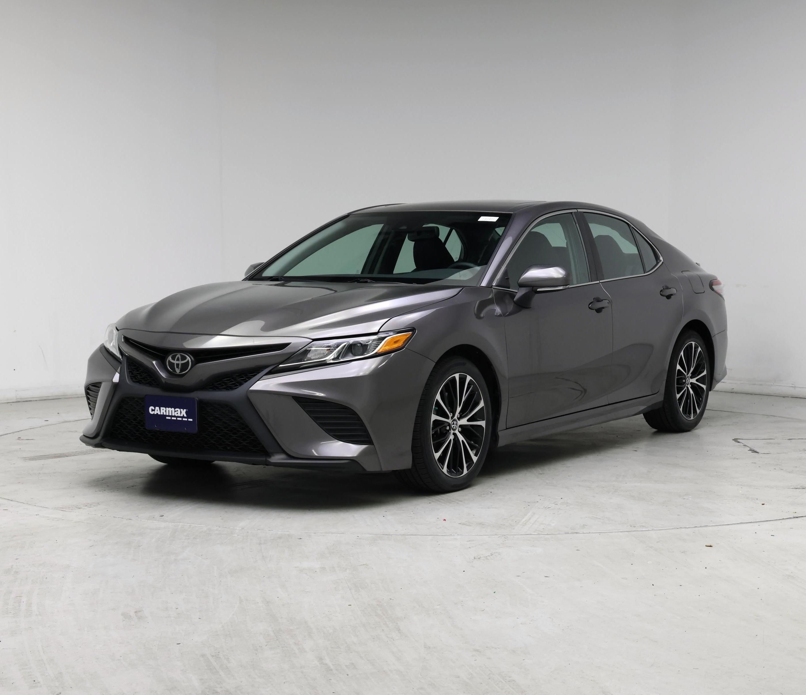 Thumbnail: 2019 Toyota Camry - 4