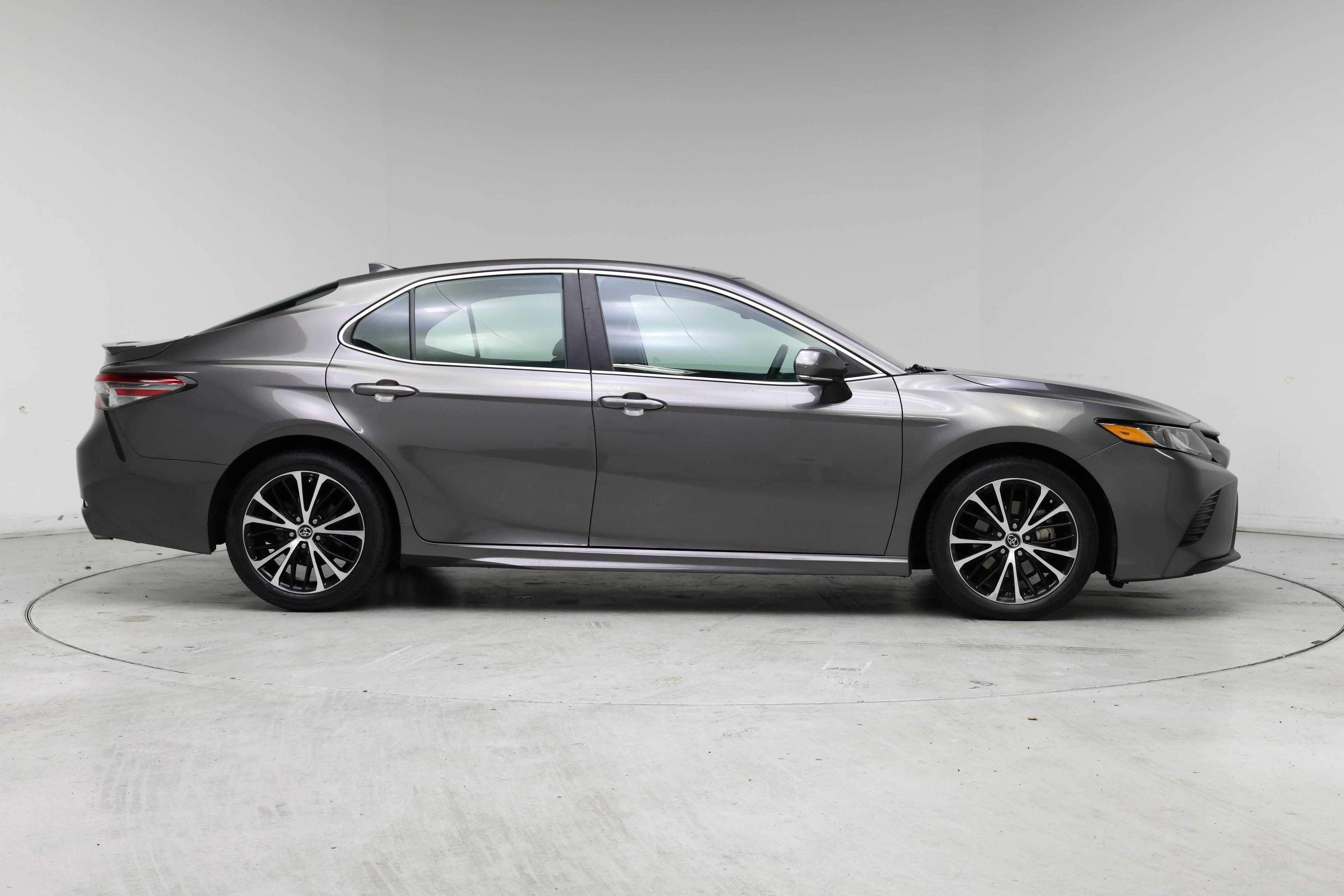 Thumbnail: 2019 Toyota Camry - 7