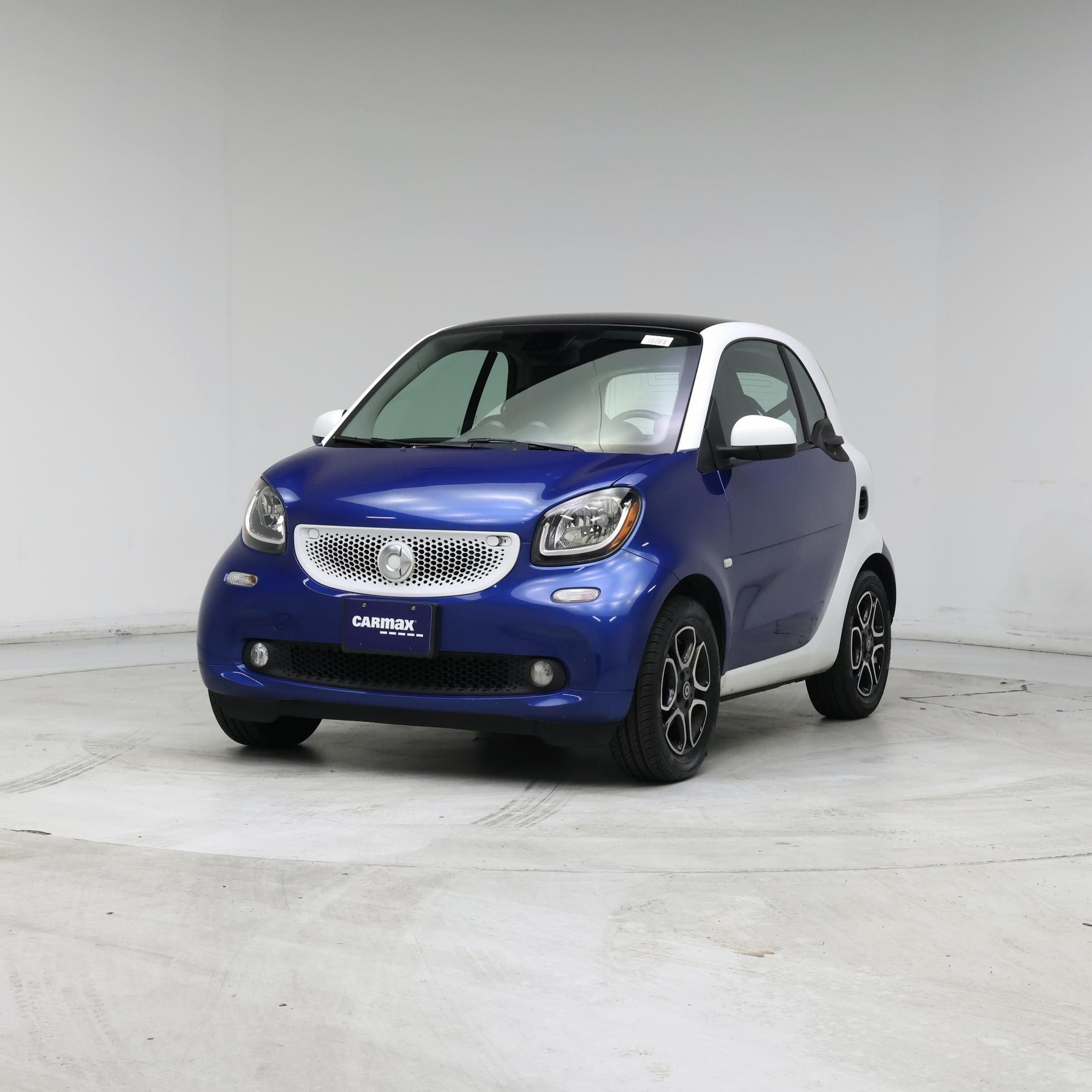 Thumbnail: 2016 smart fortwo - 4