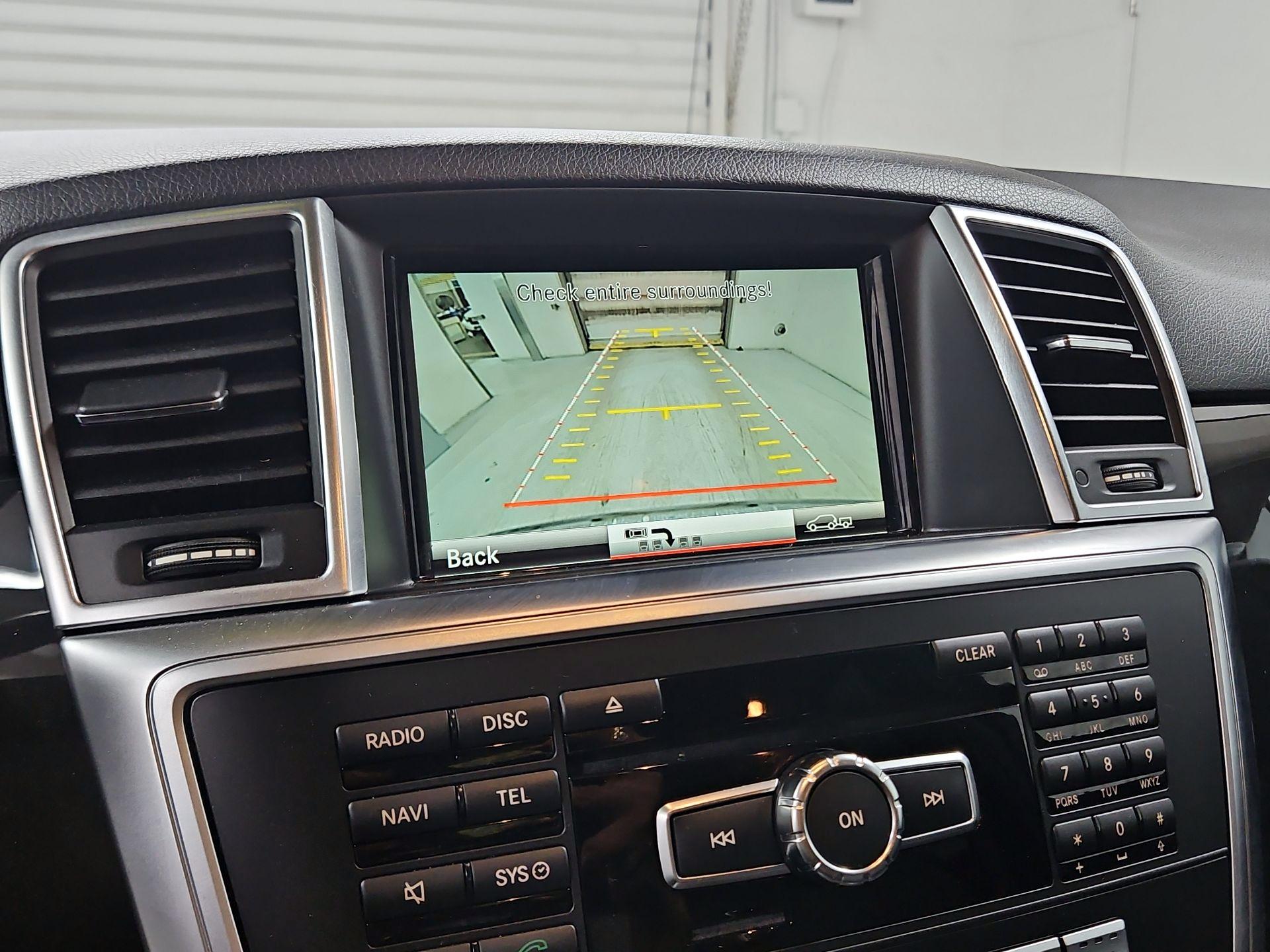 Thumbnail: 2015 Mercedes-Benz M-Class - 15