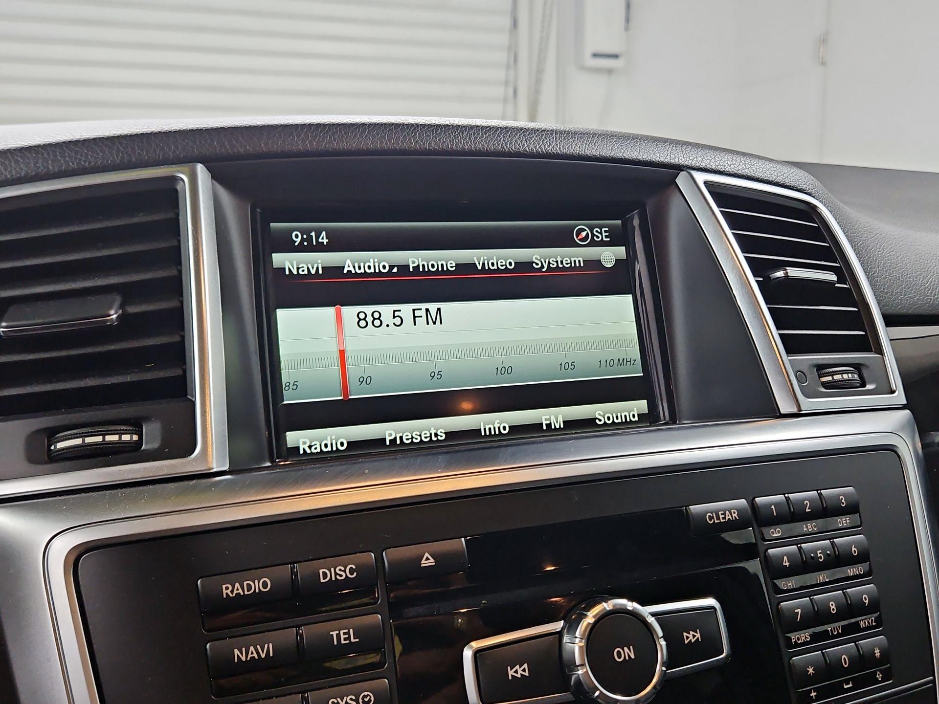Thumbnail: 2015 Mercedes-Benz M-Class - 16