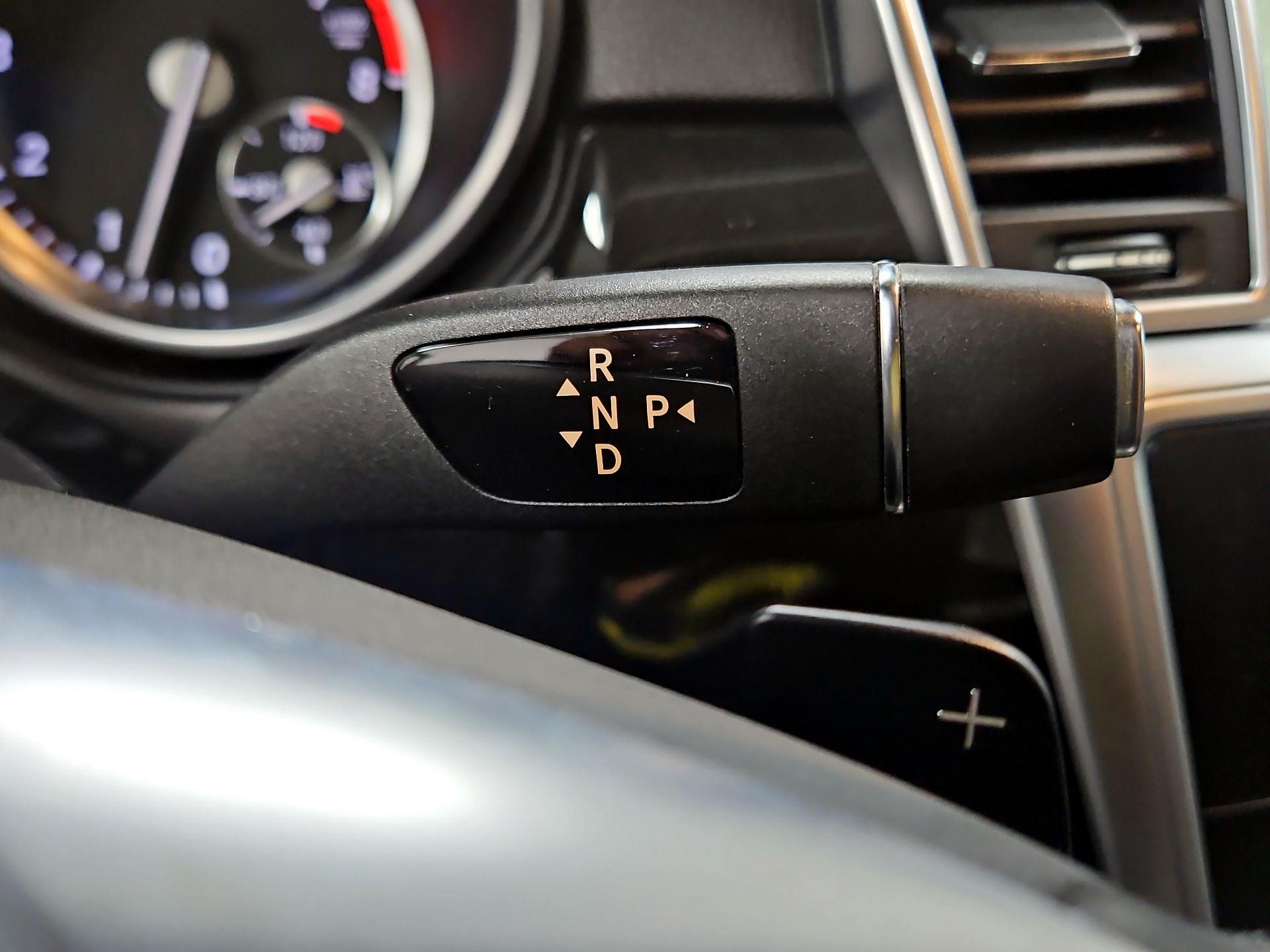 Thumbnail: 2015 Mercedes-Benz M-Class - 18