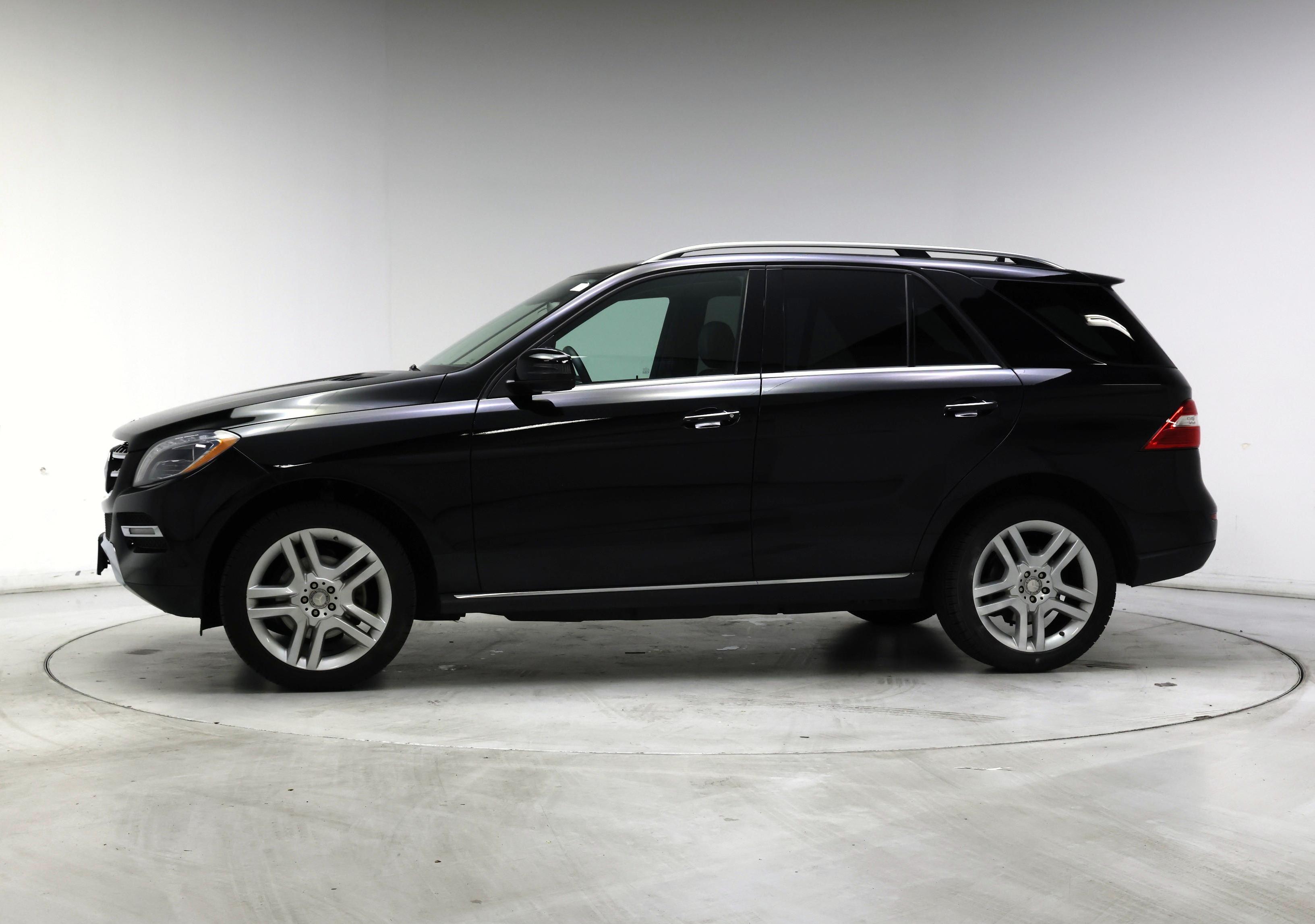 Thumbnail: 2015 Mercedes-Benz M-Class - 3