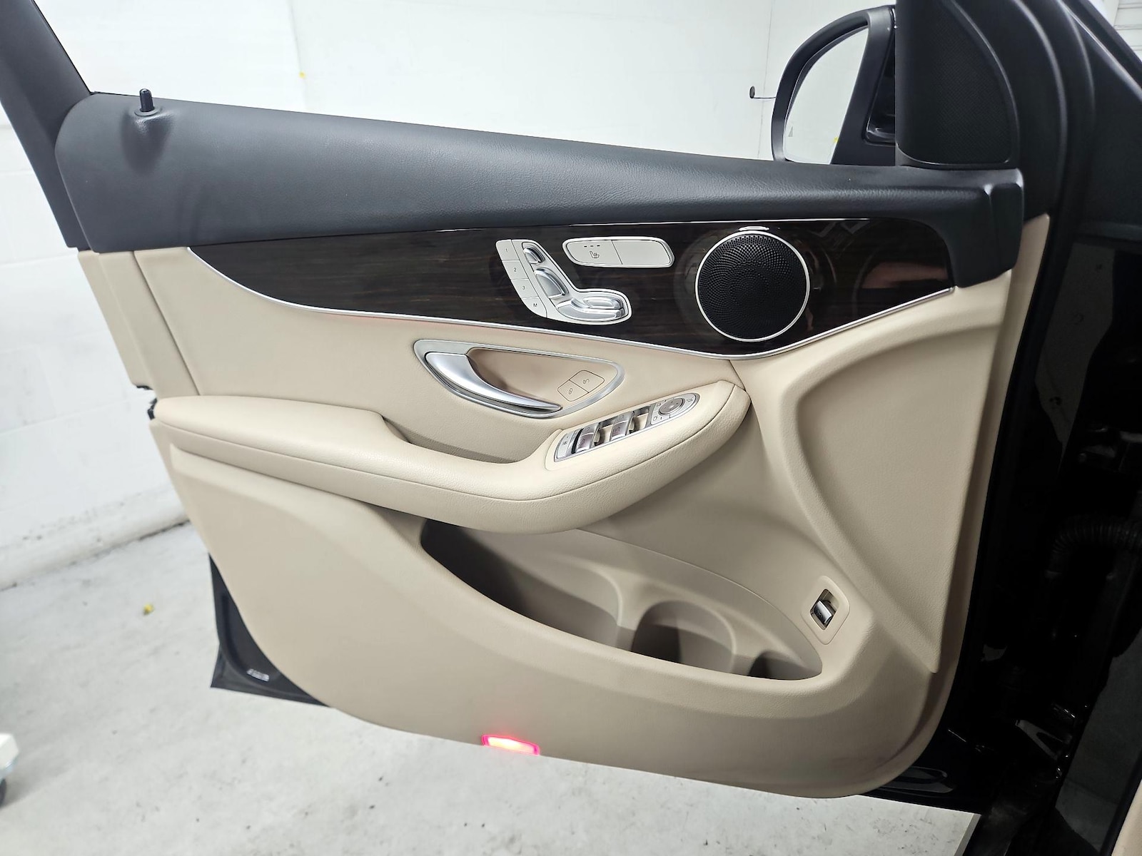 2020 Mercedes-Benz GLC GLC300 - Photo 13