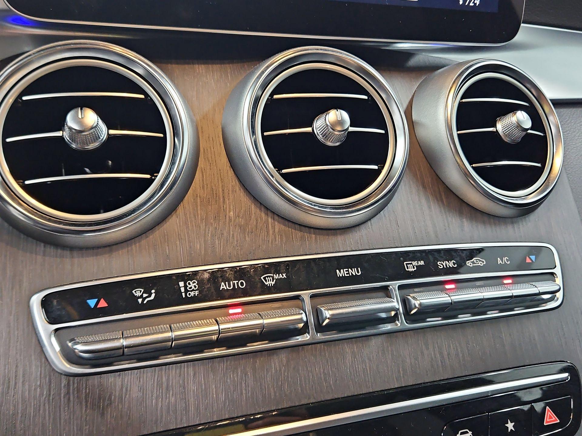 Thumbnail: 2022 Mercedes-Benz GLC - 16