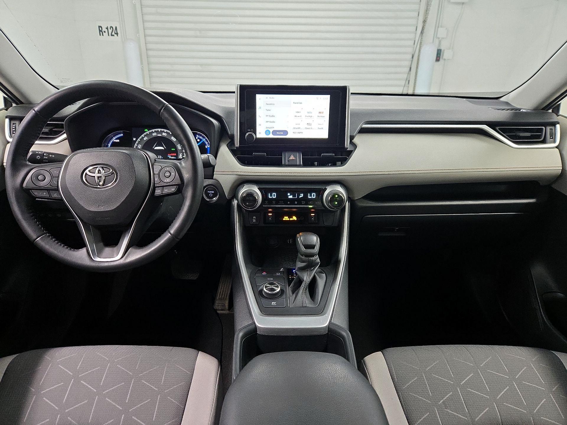 Thumbnail: 2025 Toyota RAV4 - 9