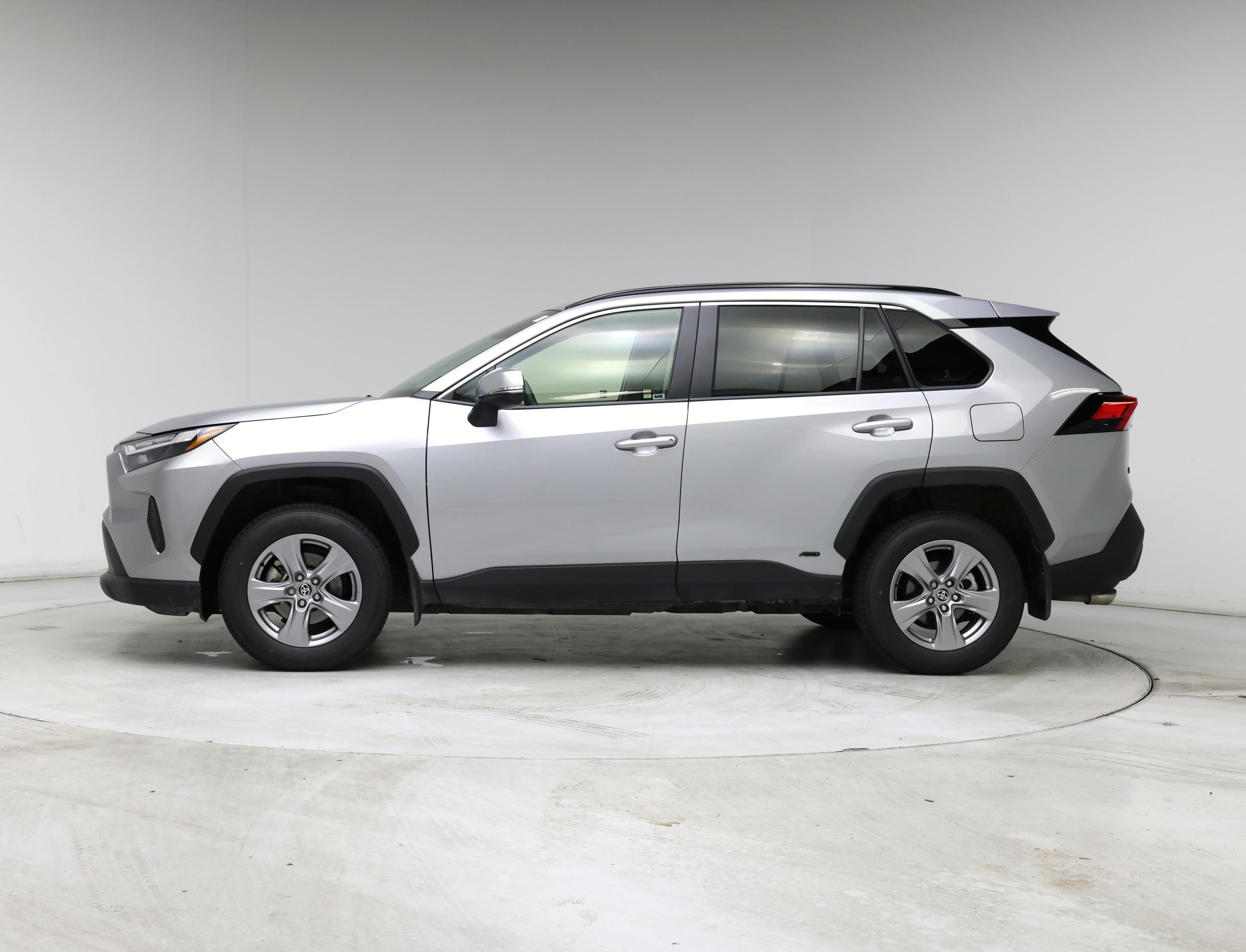 Thumbnail: 2025 Toyota RAV4 - 3