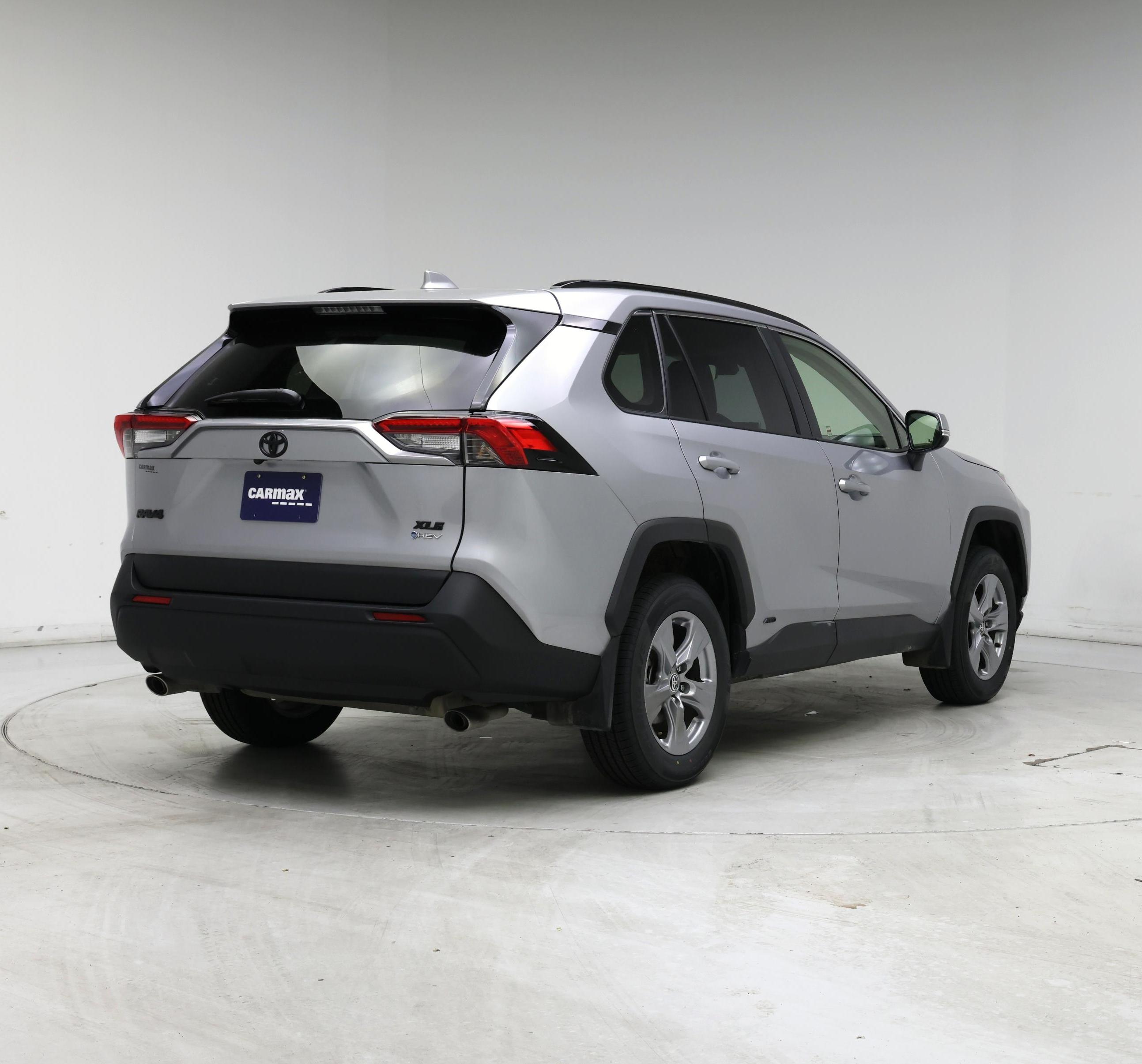 Thumbnail: 2025 Toyota RAV4 - 8
