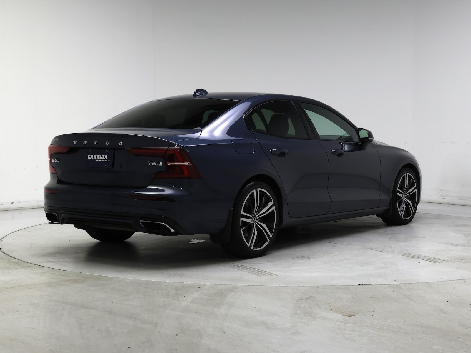 2021 Volvo S60 R-Design - Photo 9
