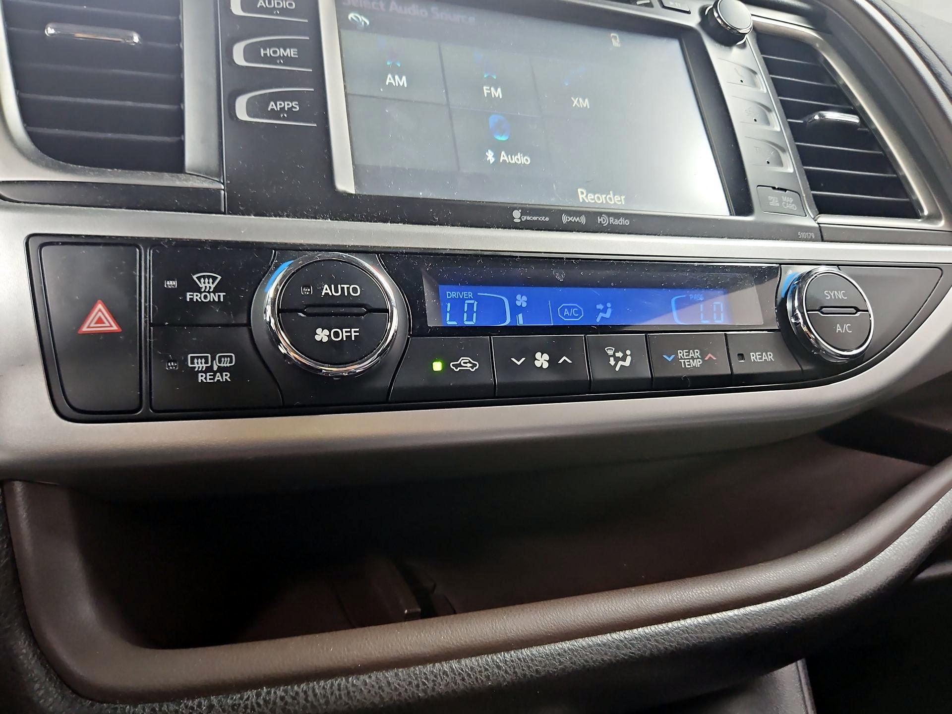 Thumbnail: 2017 Toyota Highlander - 17