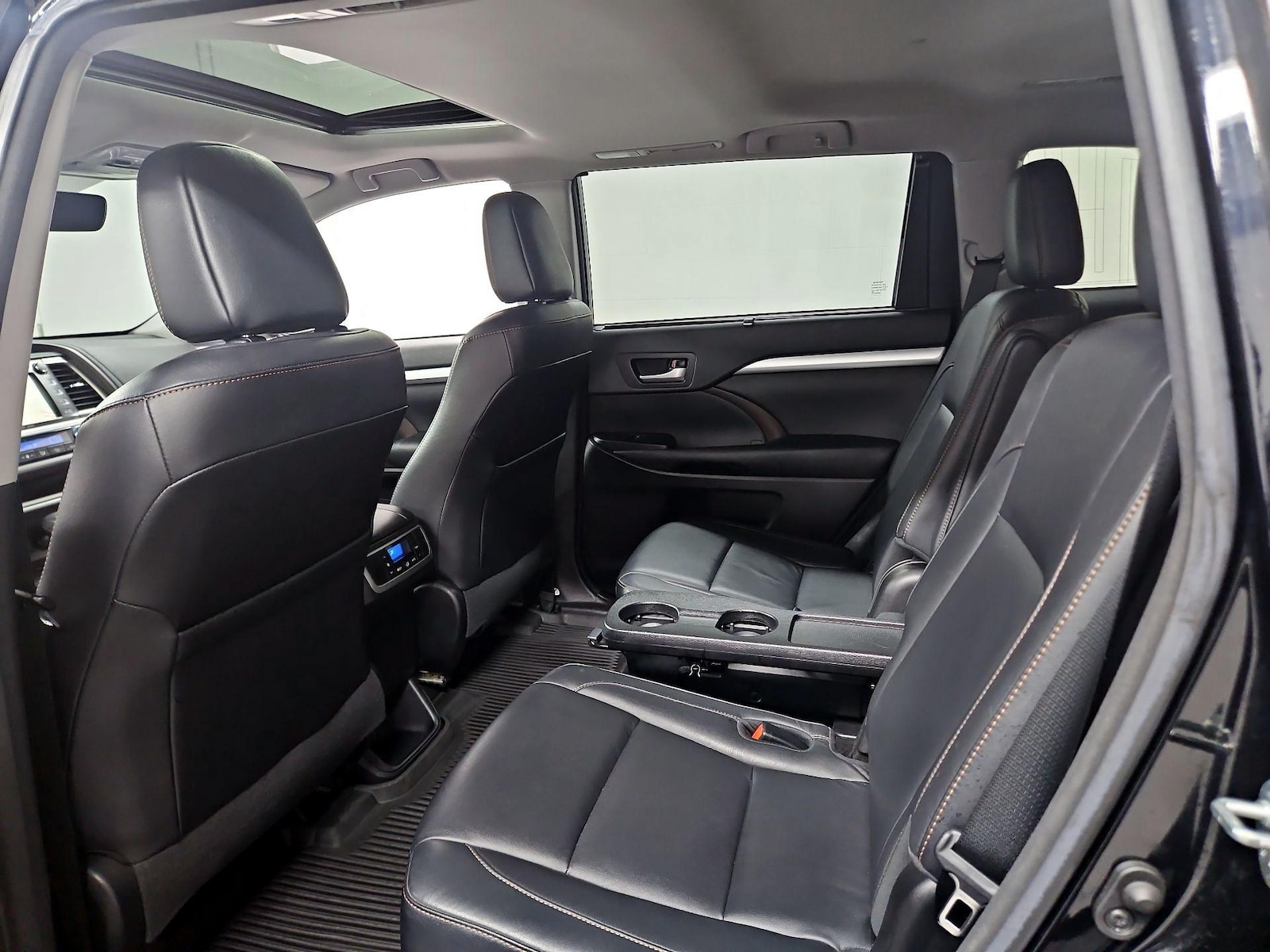 2017 Toyota Highlander XLE - Photo 22