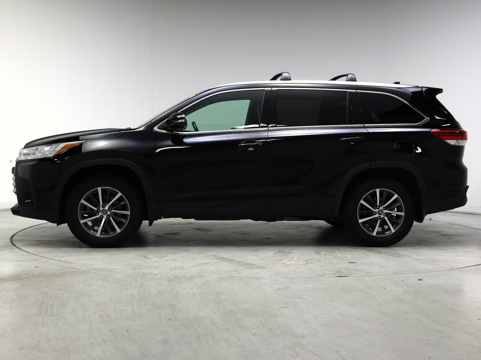 2017 Toyota Highlander XLE - Photo 4