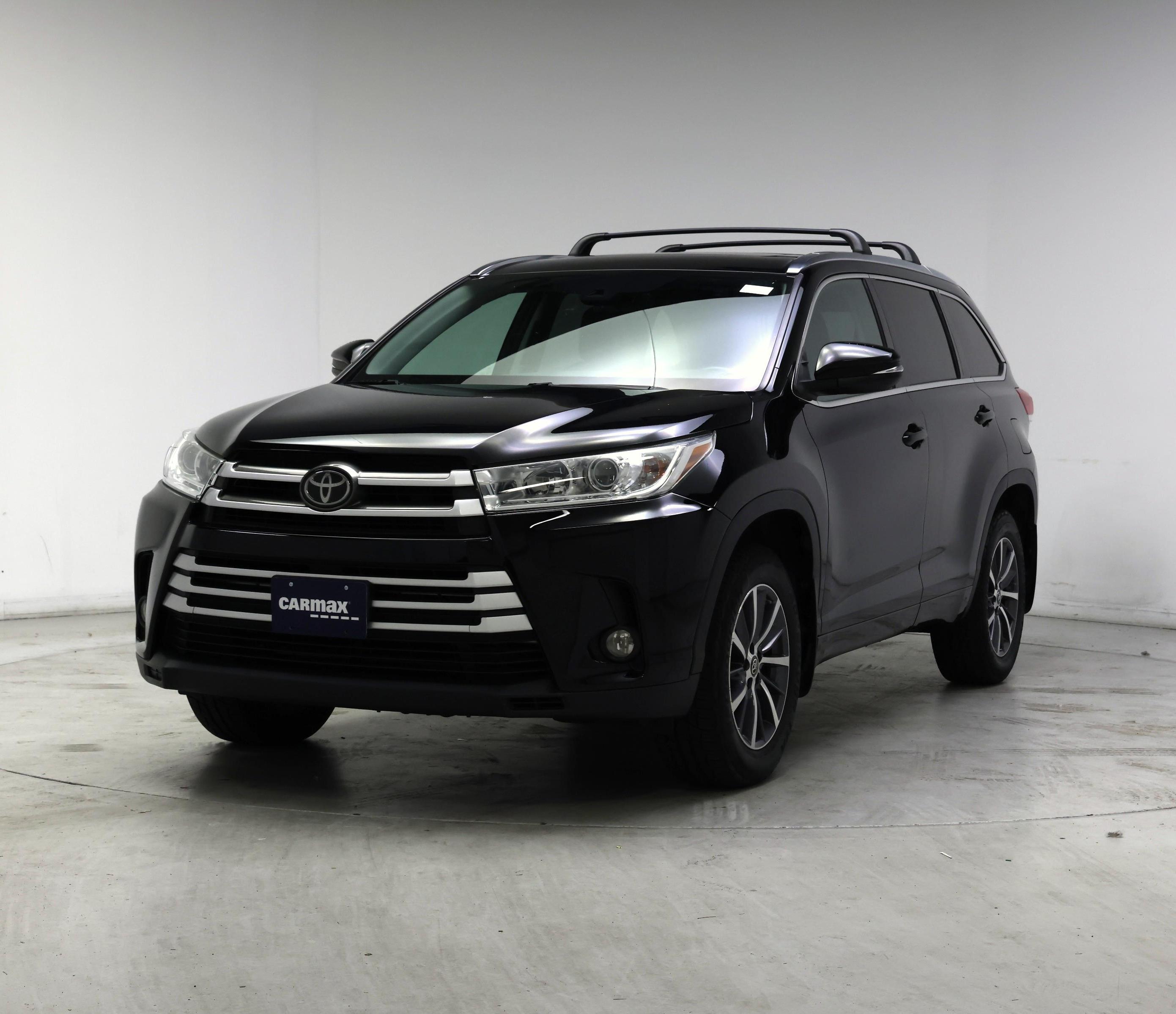 Thumbnail: 2017 Toyota Highlander - 4