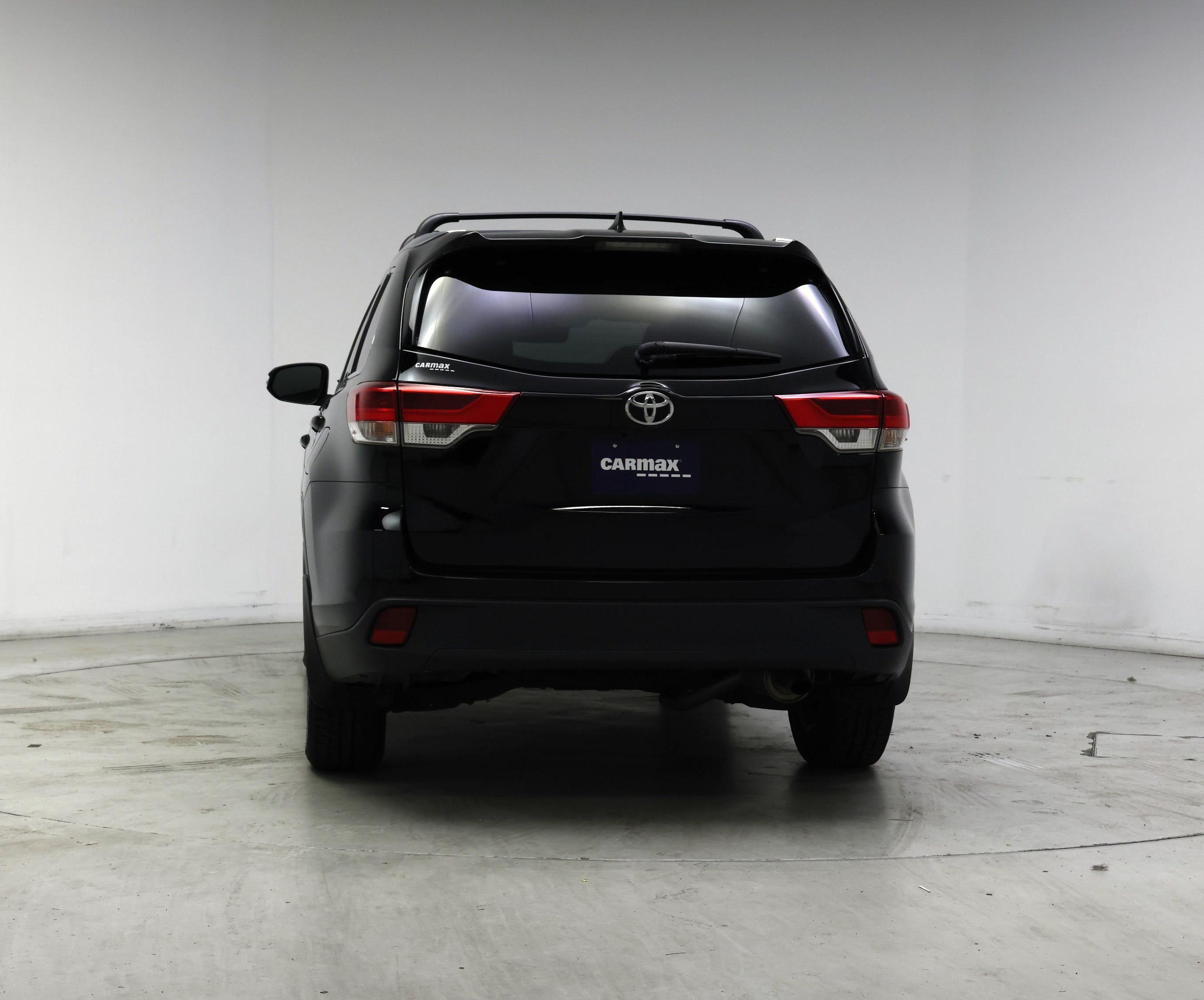 Thumbnail: 2017 Toyota Highlander - 6