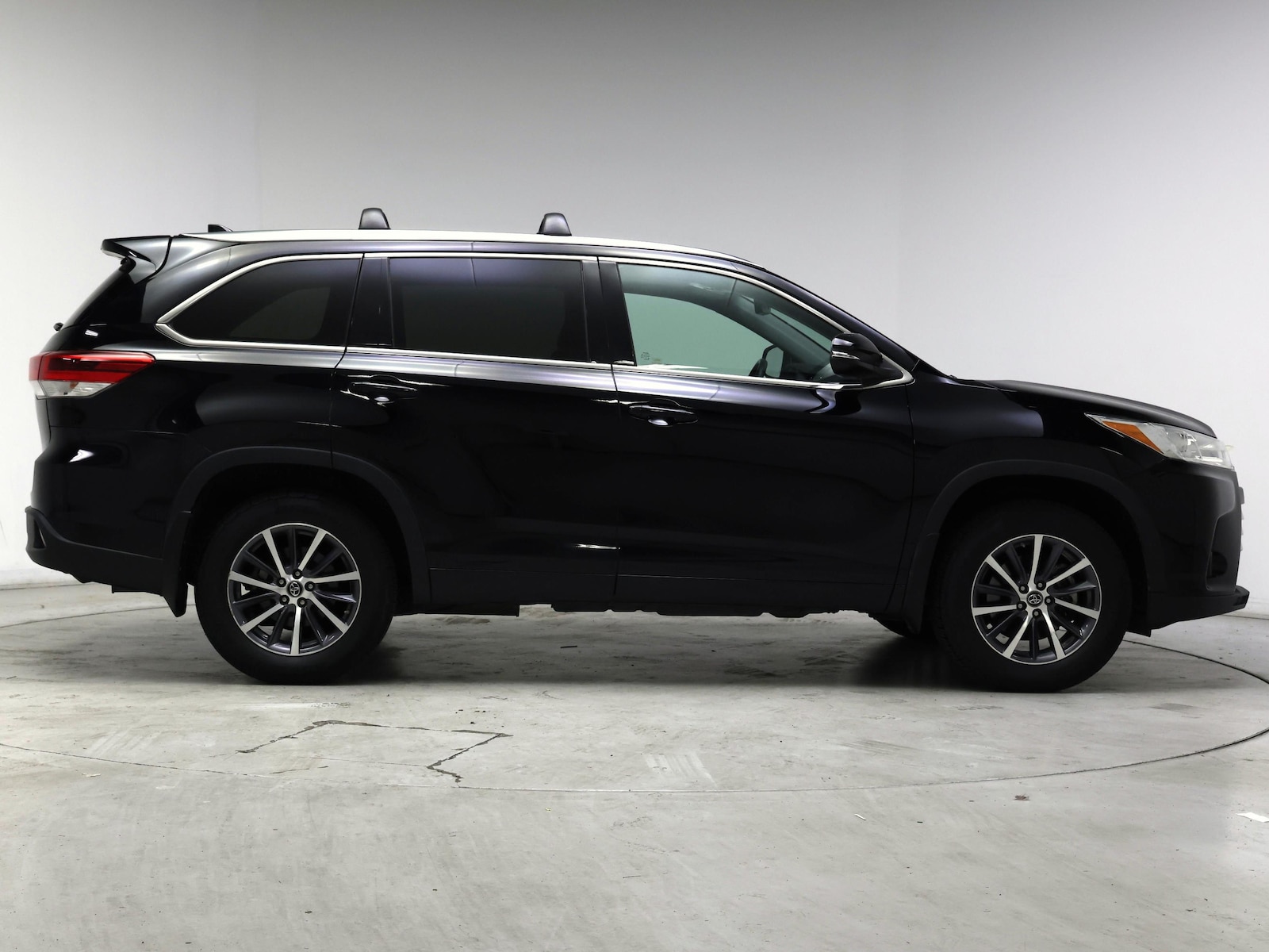2017 Toyota Highlander XLE - Photo 8