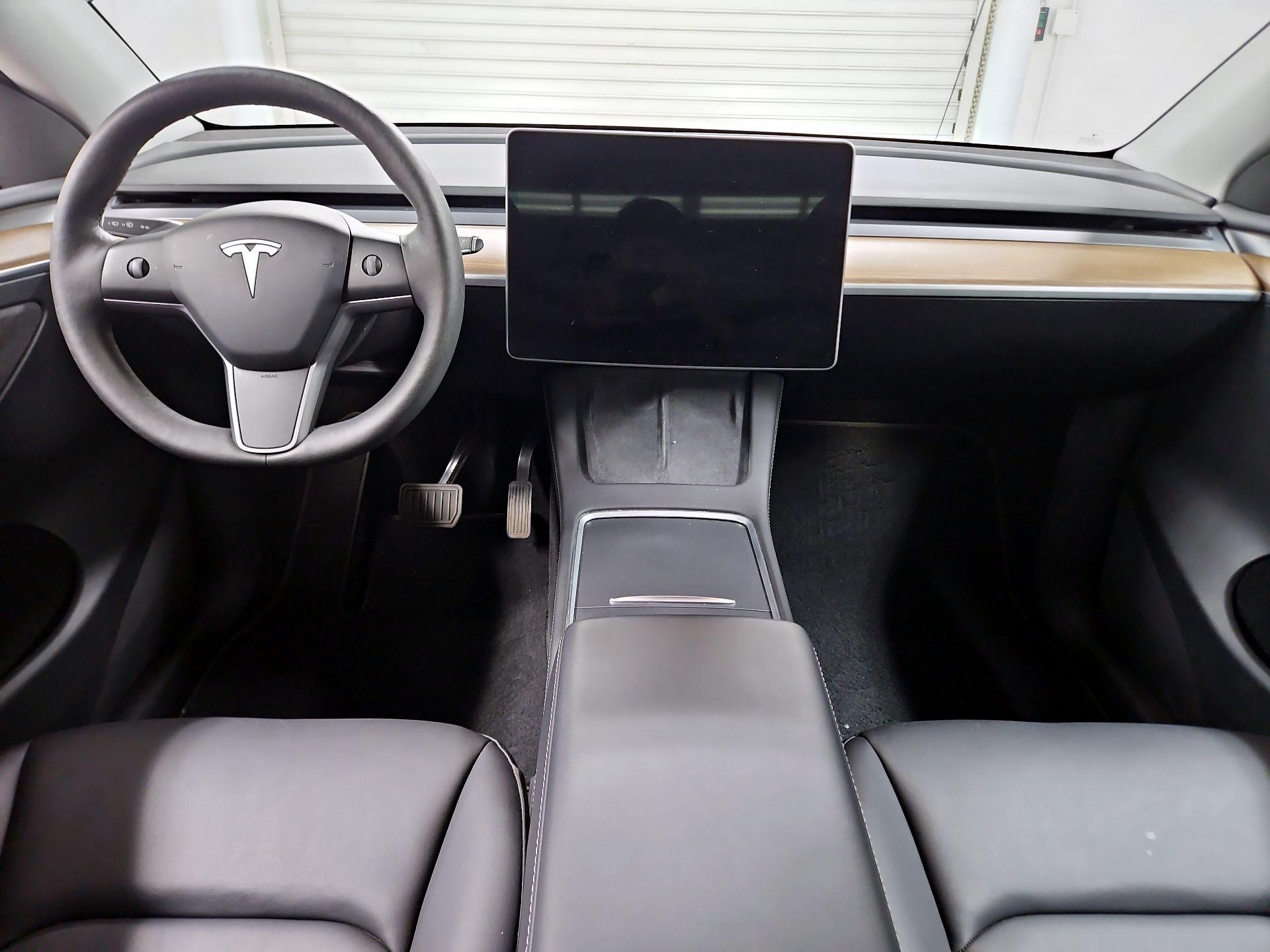Thumbnail: 2023 Tesla Model Y - 9