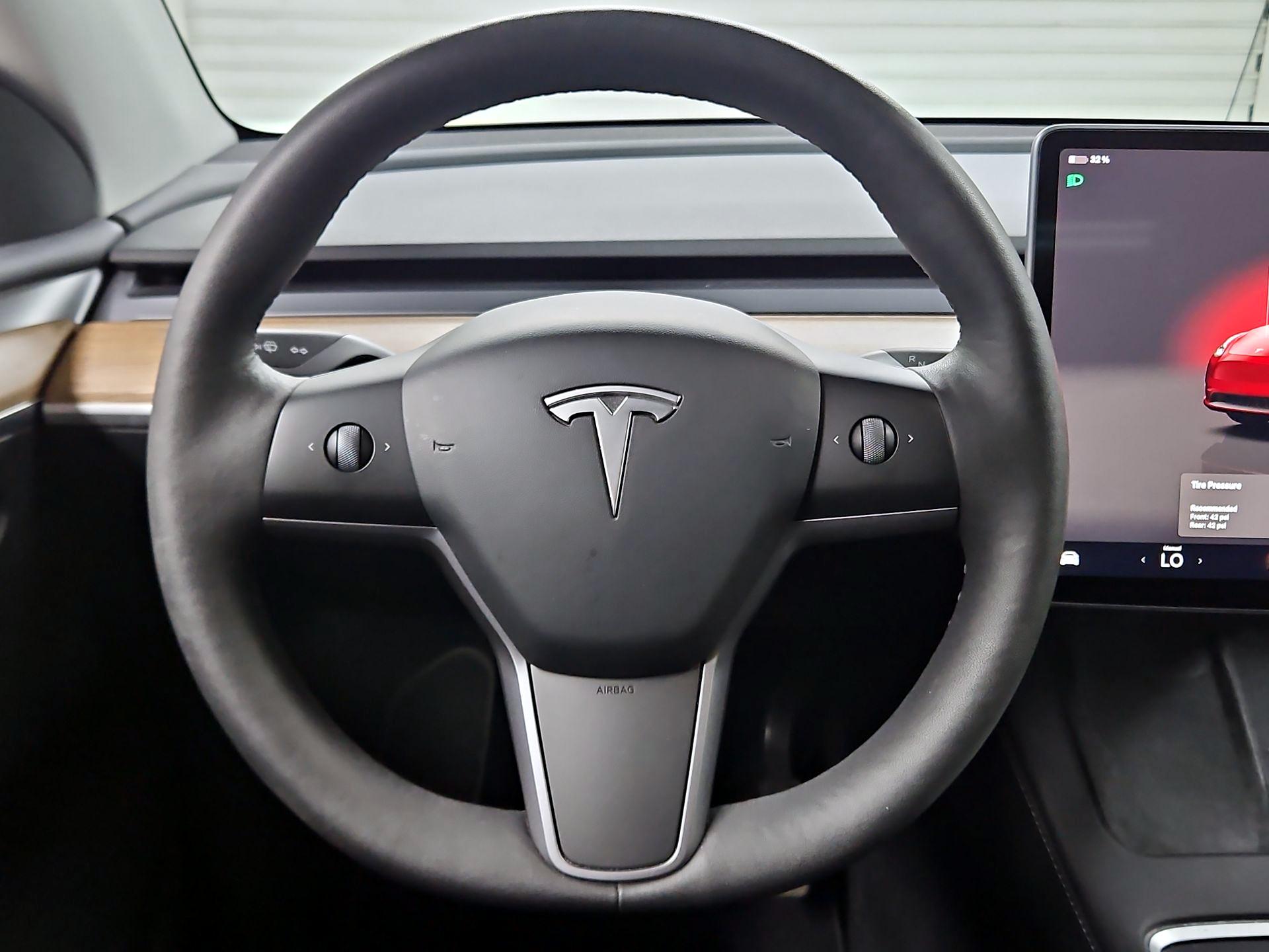 Thumbnail: 2023 Tesla Model Y - 10