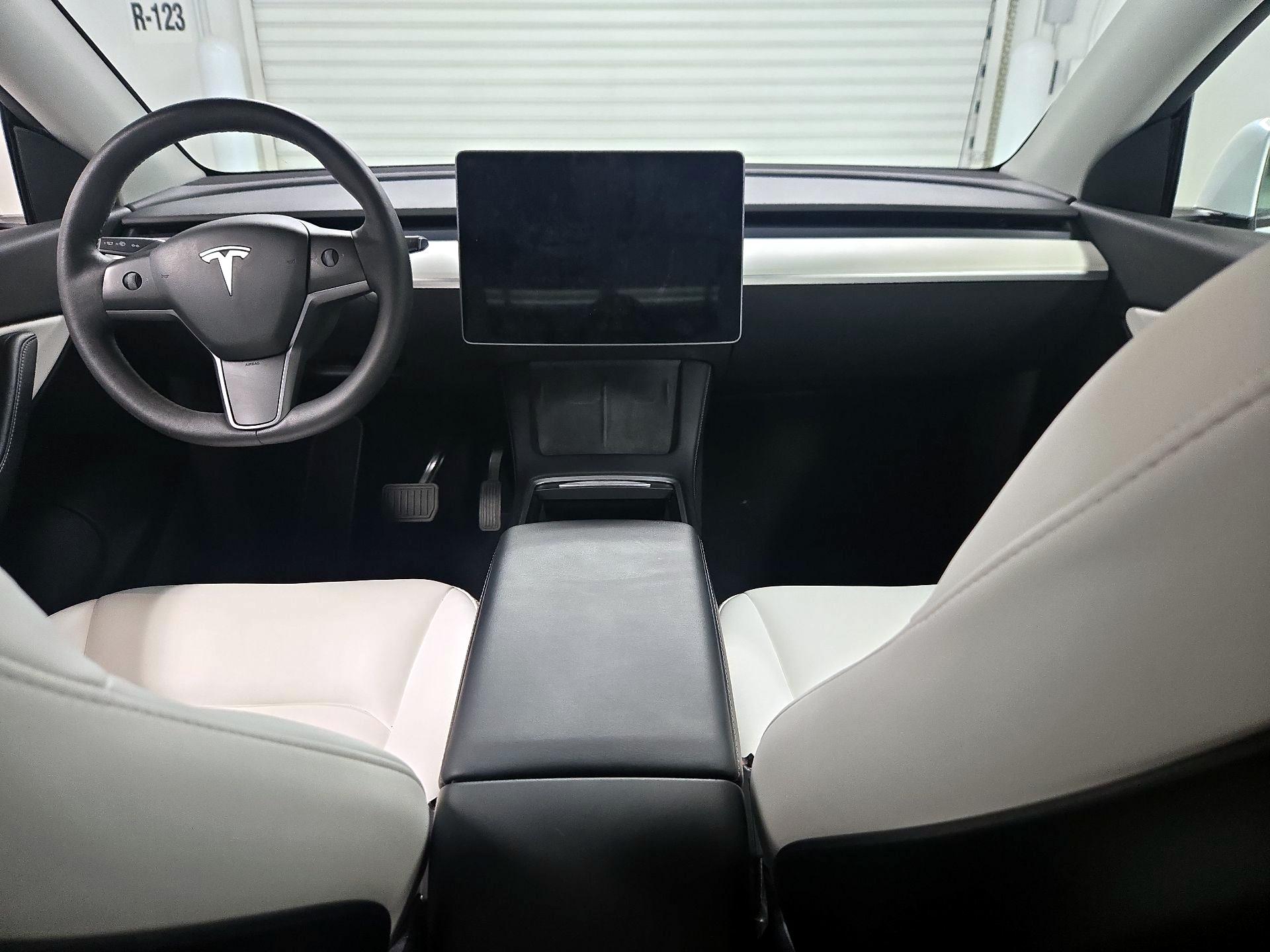 Thumbnail: 2022 Tesla Model Y - 9