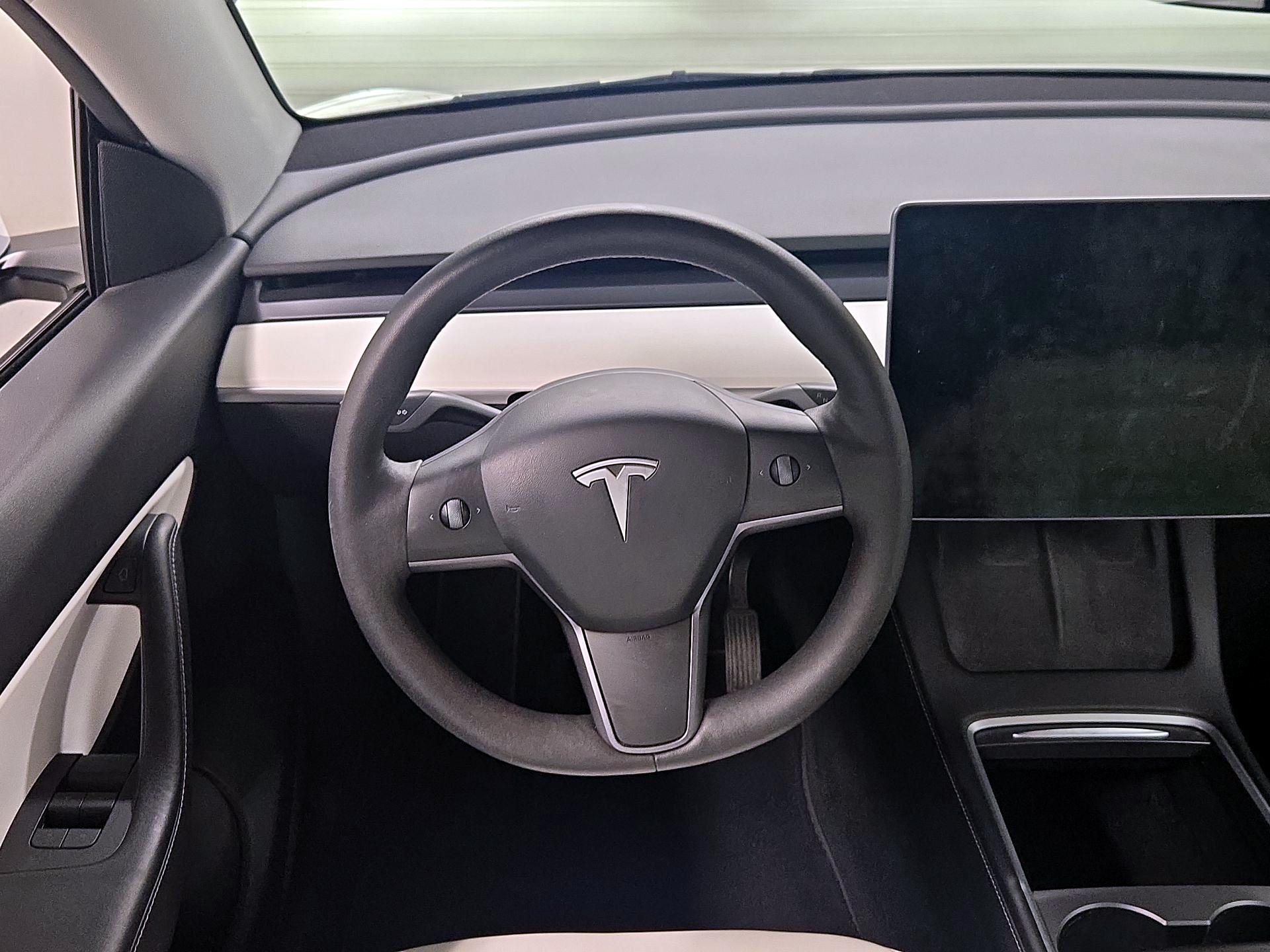 Thumbnail: 2022 Tesla Model Y - 10