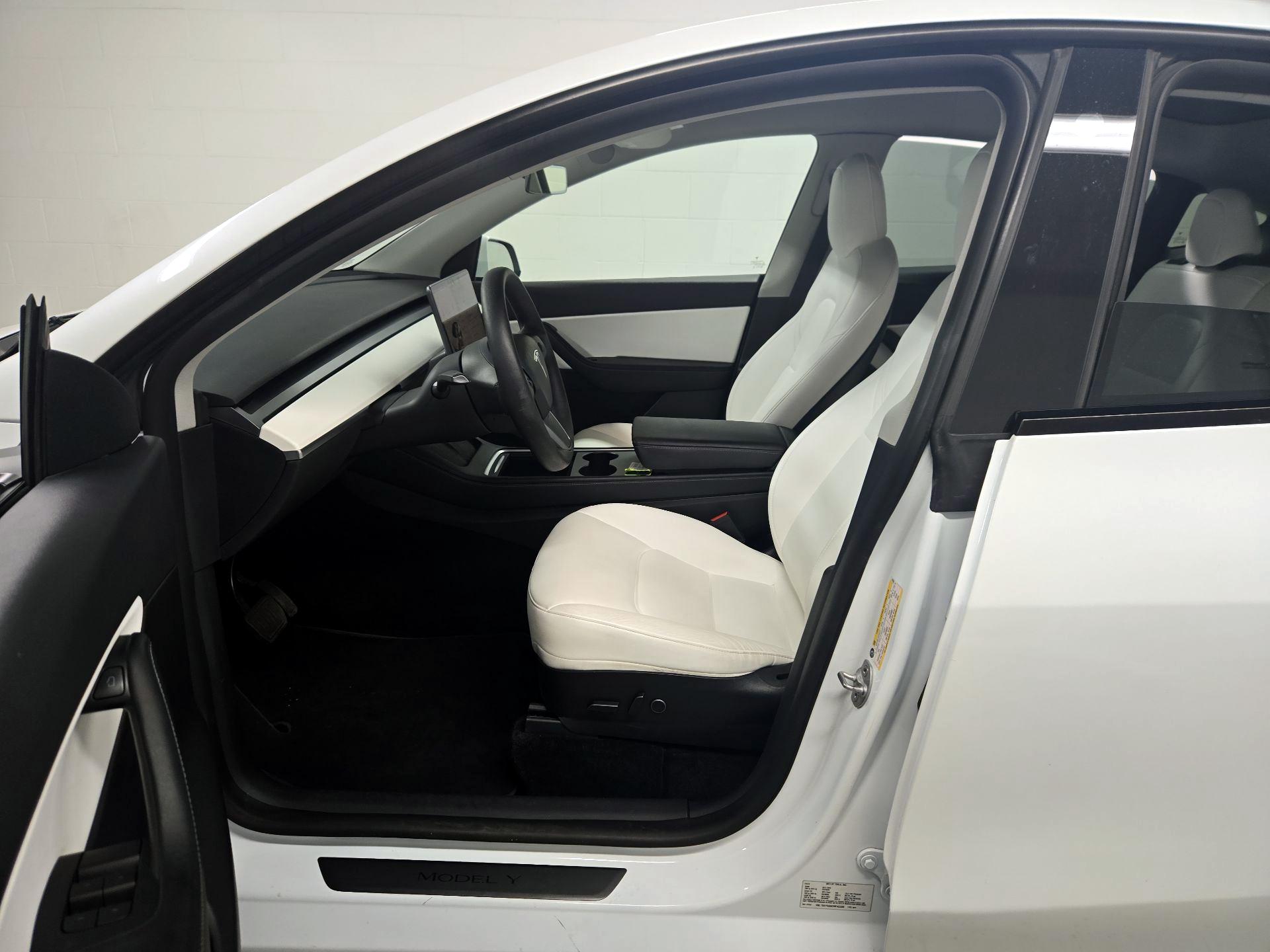Thumbnail: 2022 Tesla Model Y - 11