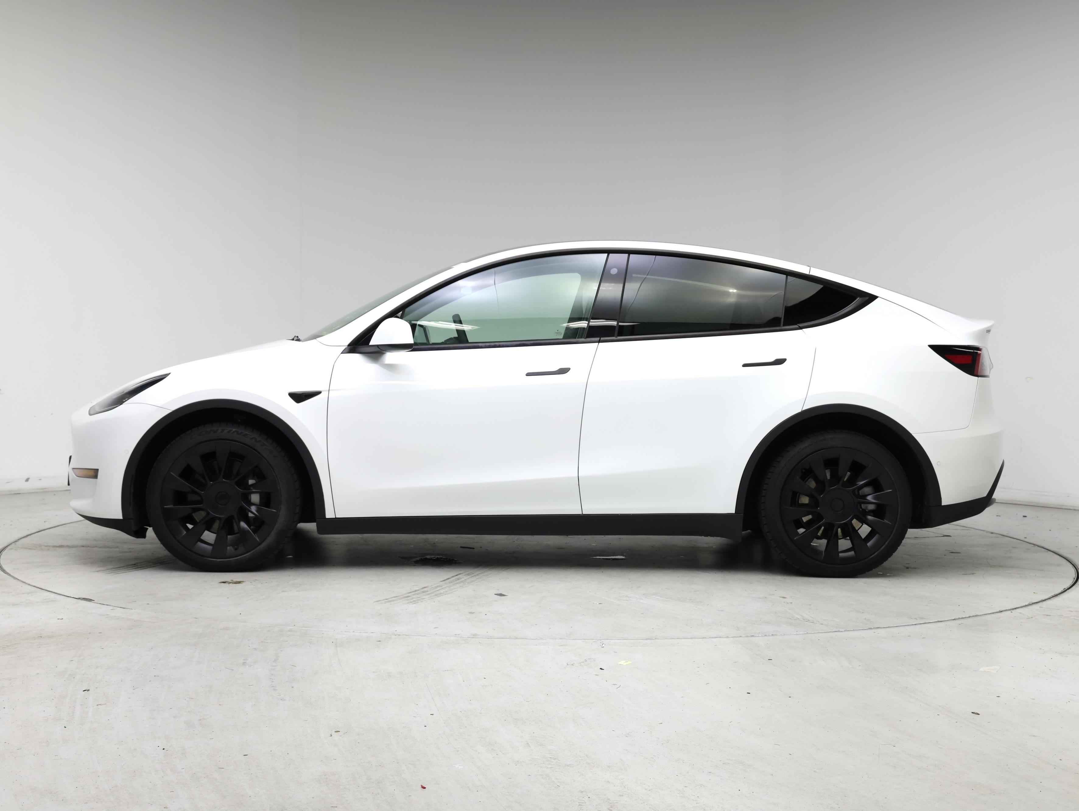 Thumbnail: 2022 Tesla Model Y - 3