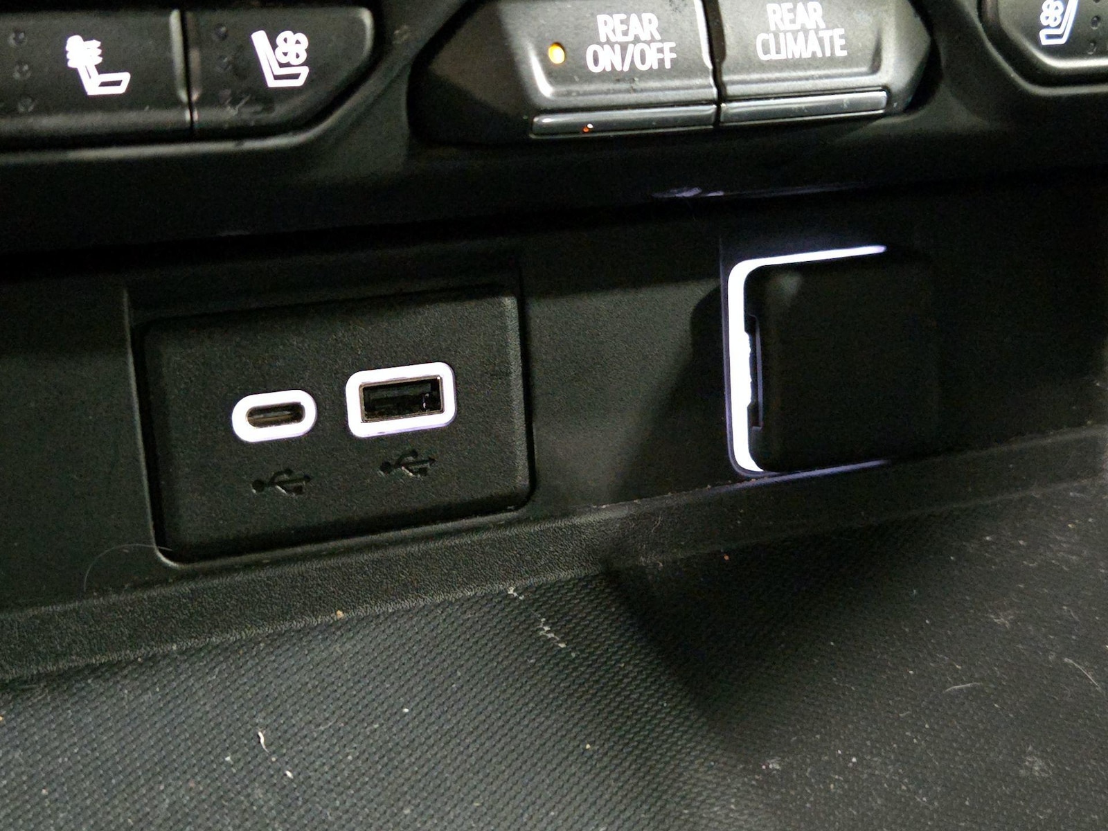 2021 GMC Yukon XL SLT - Photo 19