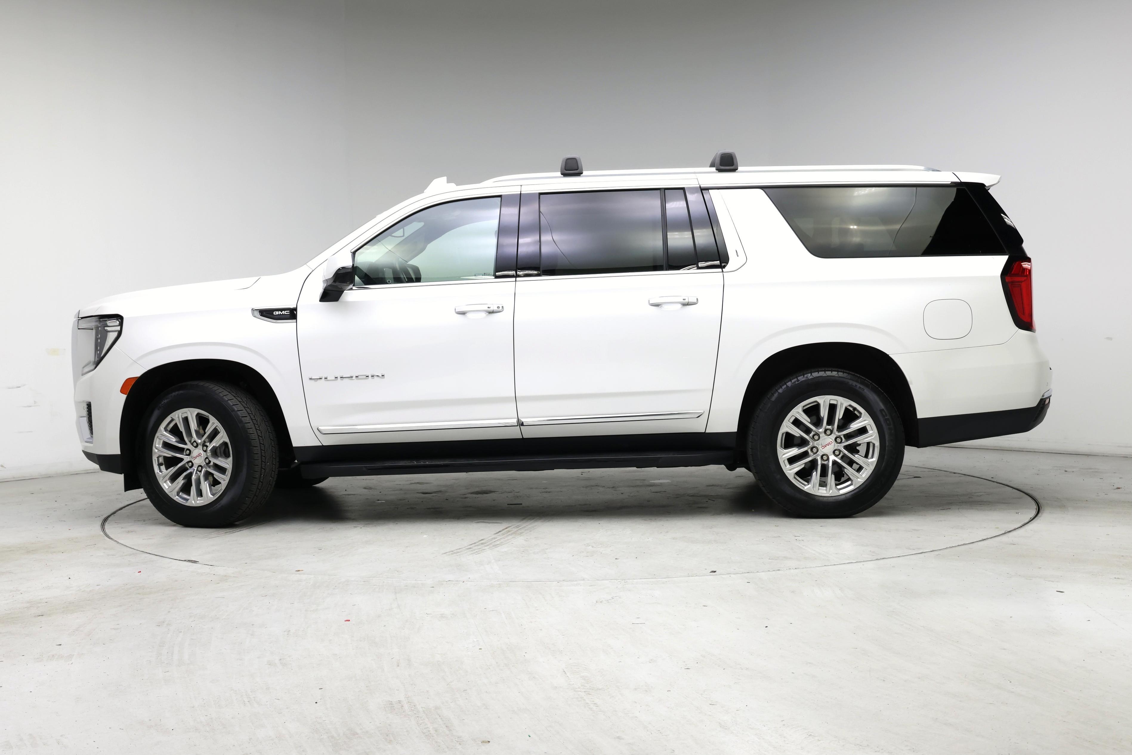 Thumbnail: 2021 GMC Yukon XL - 3