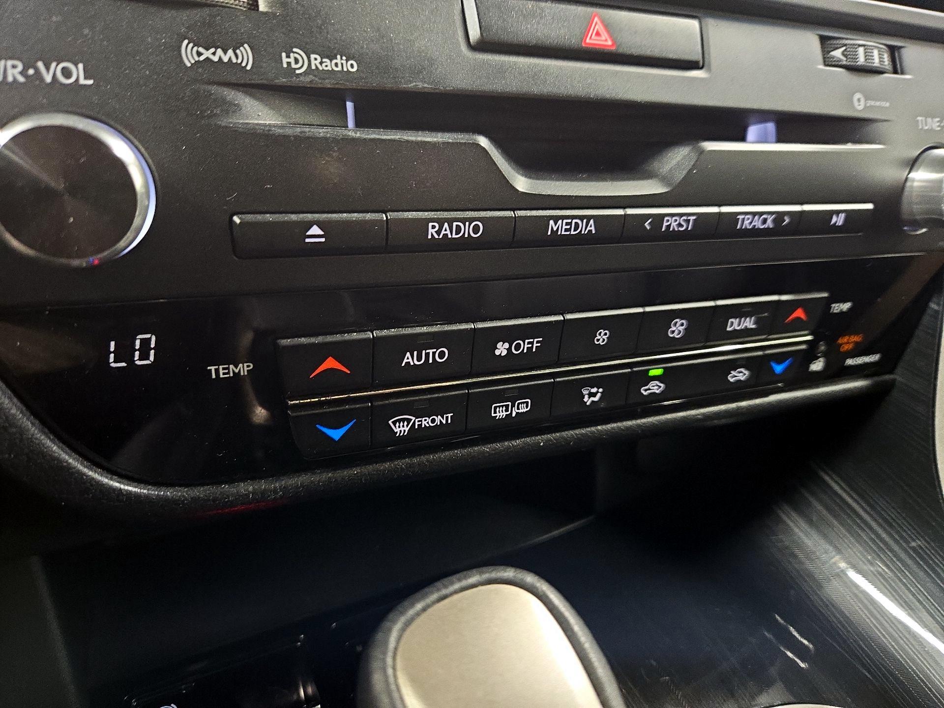 Thumbnail: 2018 Lexus RX - 16