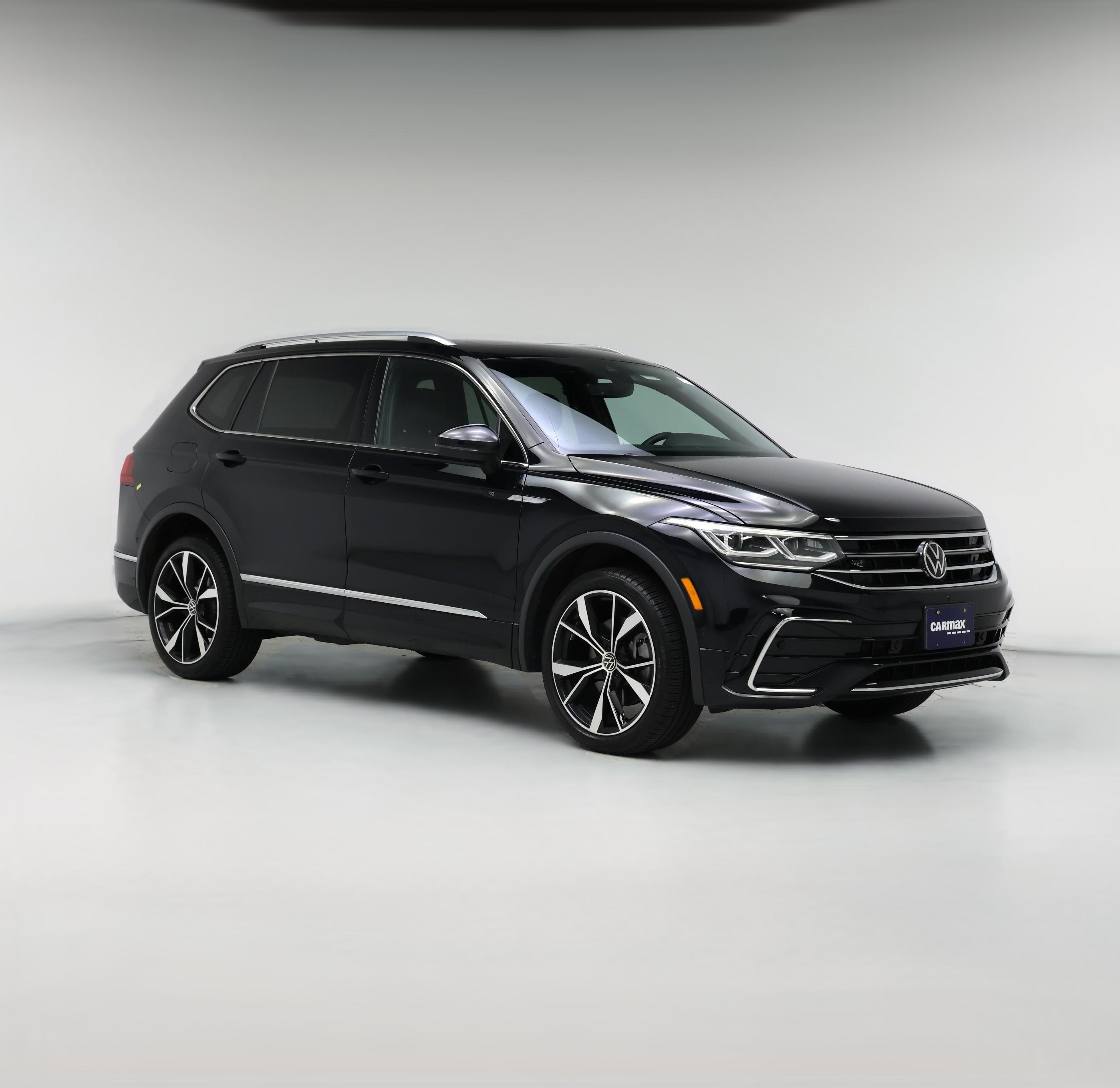 Thumbnail: 2022 Volkswagen Tiguan - 1