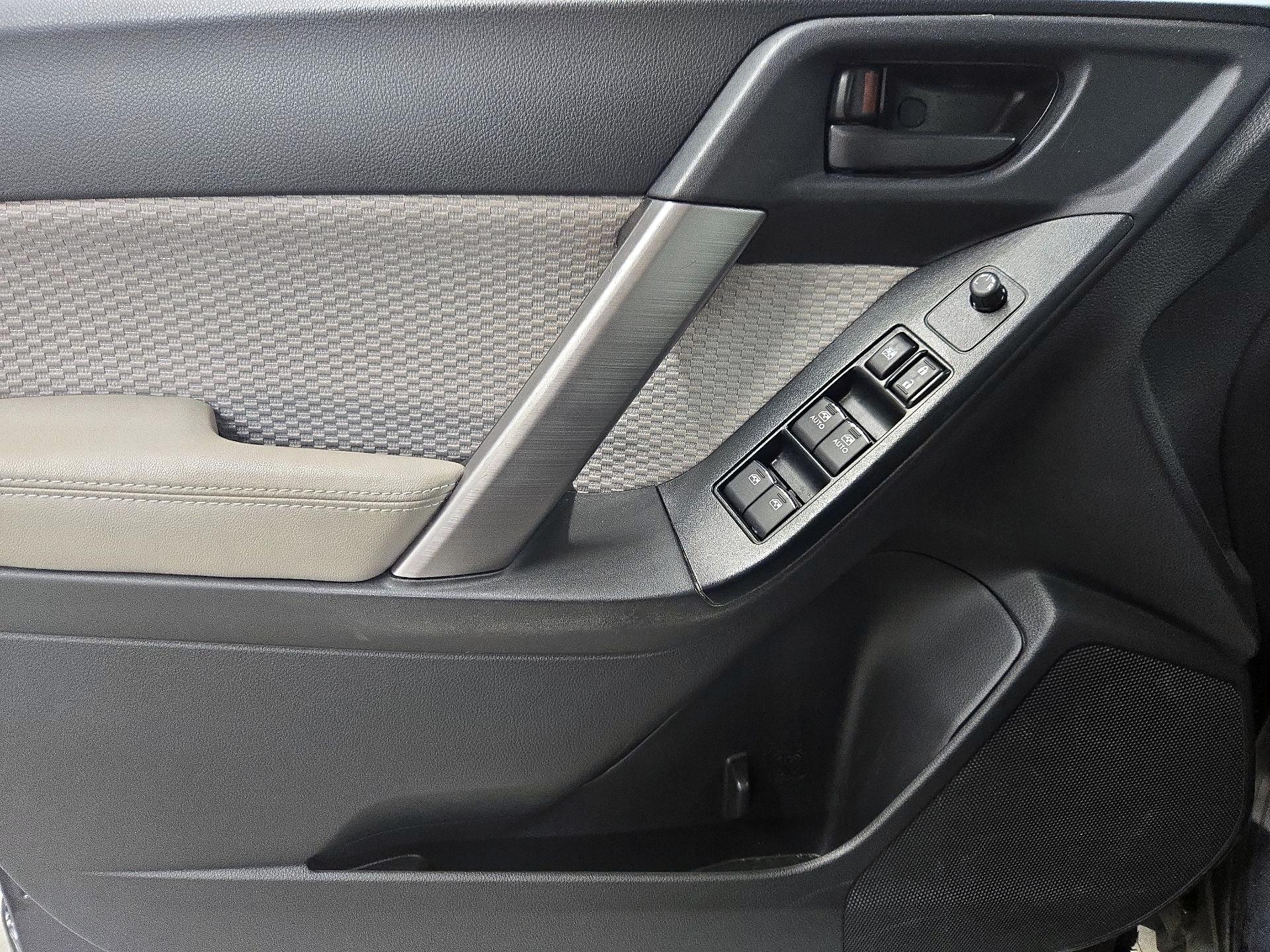 Thumbnail: 2017 Subaru Forester - 12