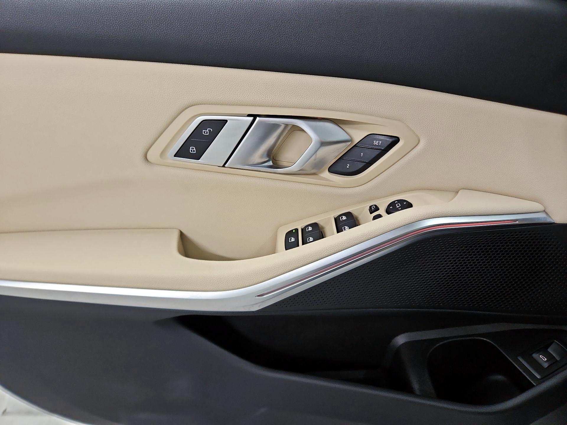Thumbnail: 2021 BMW 3 Series - 12