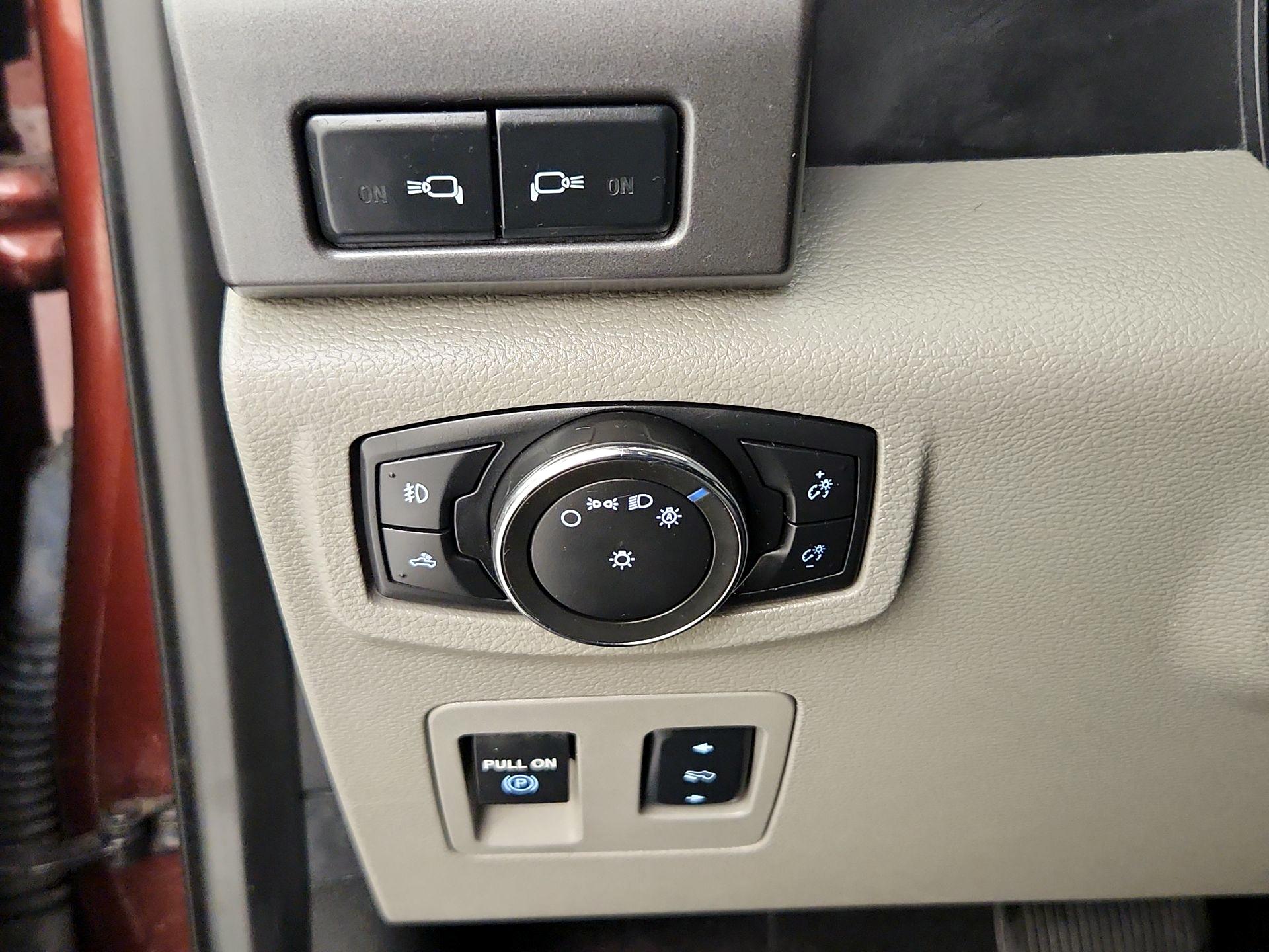 Thumbnail: 2016 Ford F-150 - 13