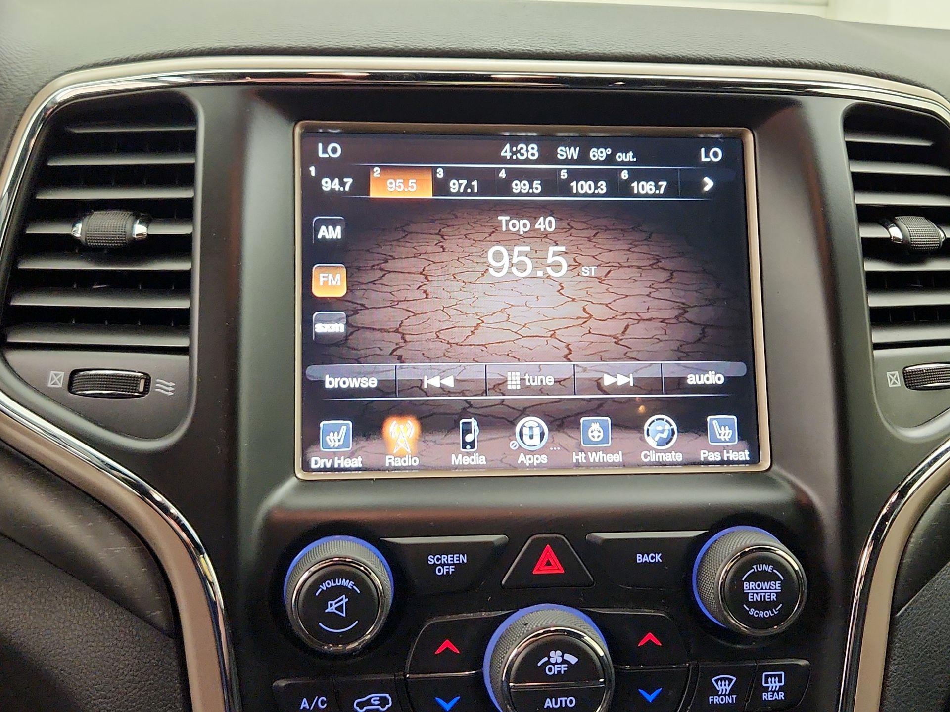 Thumbnail: 2017 Jeep Grand Cherokee - 15
