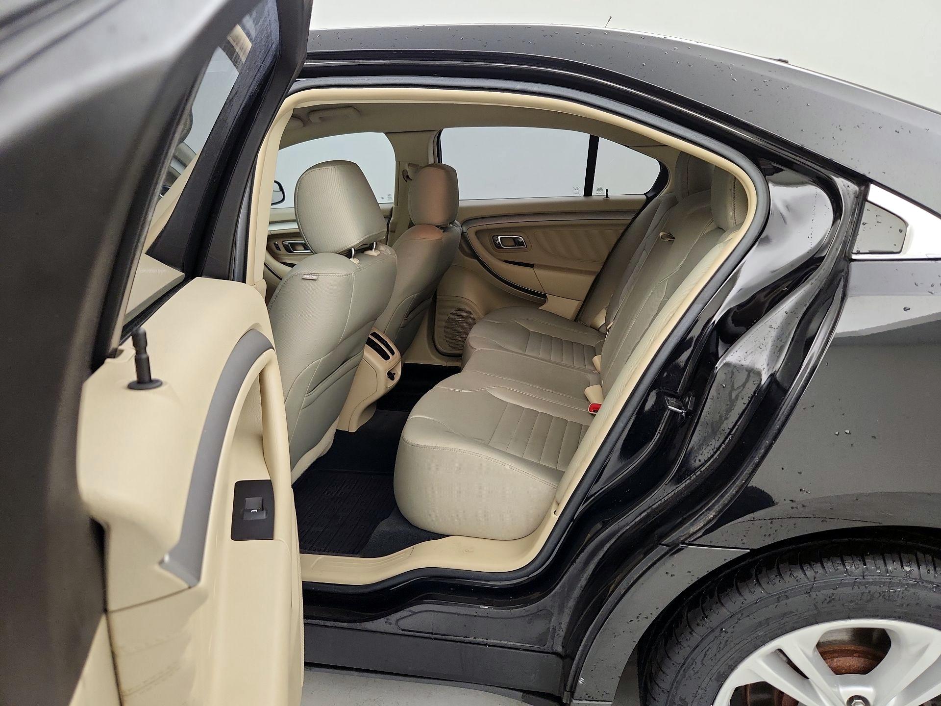Thumbnail: 2016 Ford Taurus - 19
