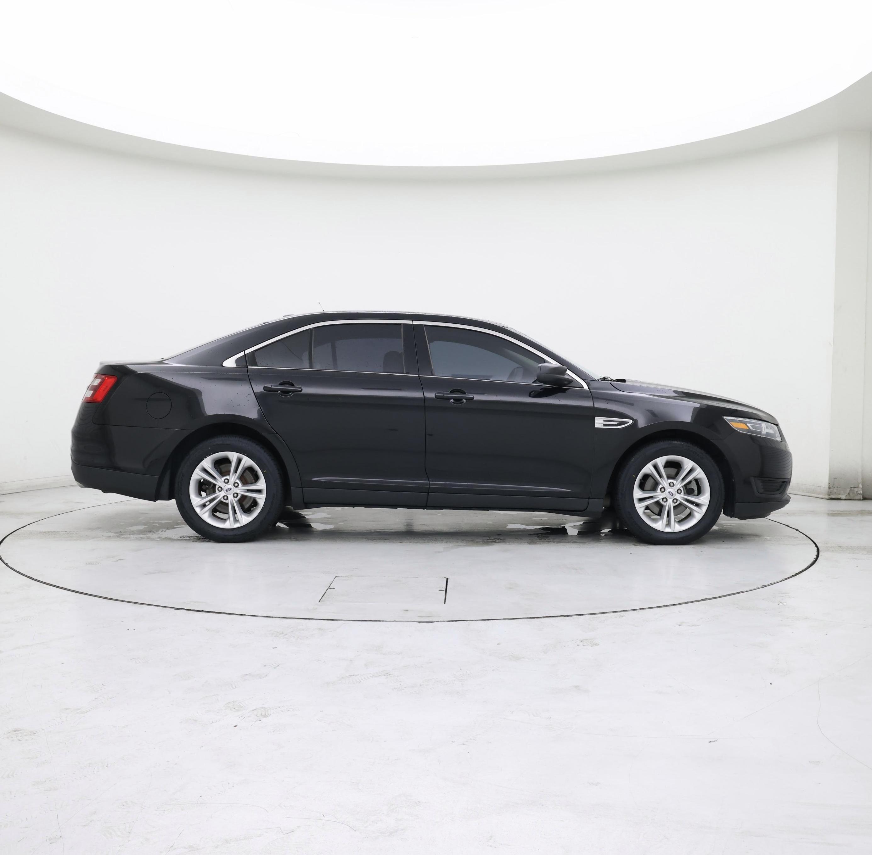 Thumbnail: 2016 Ford Taurus - 7