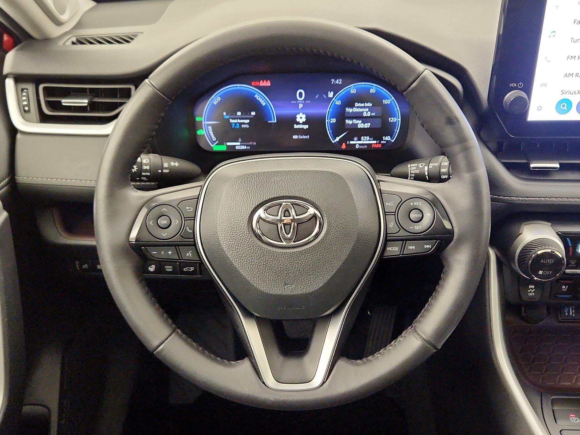 Thumbnail: 2024 Toyota RAV4 - 10