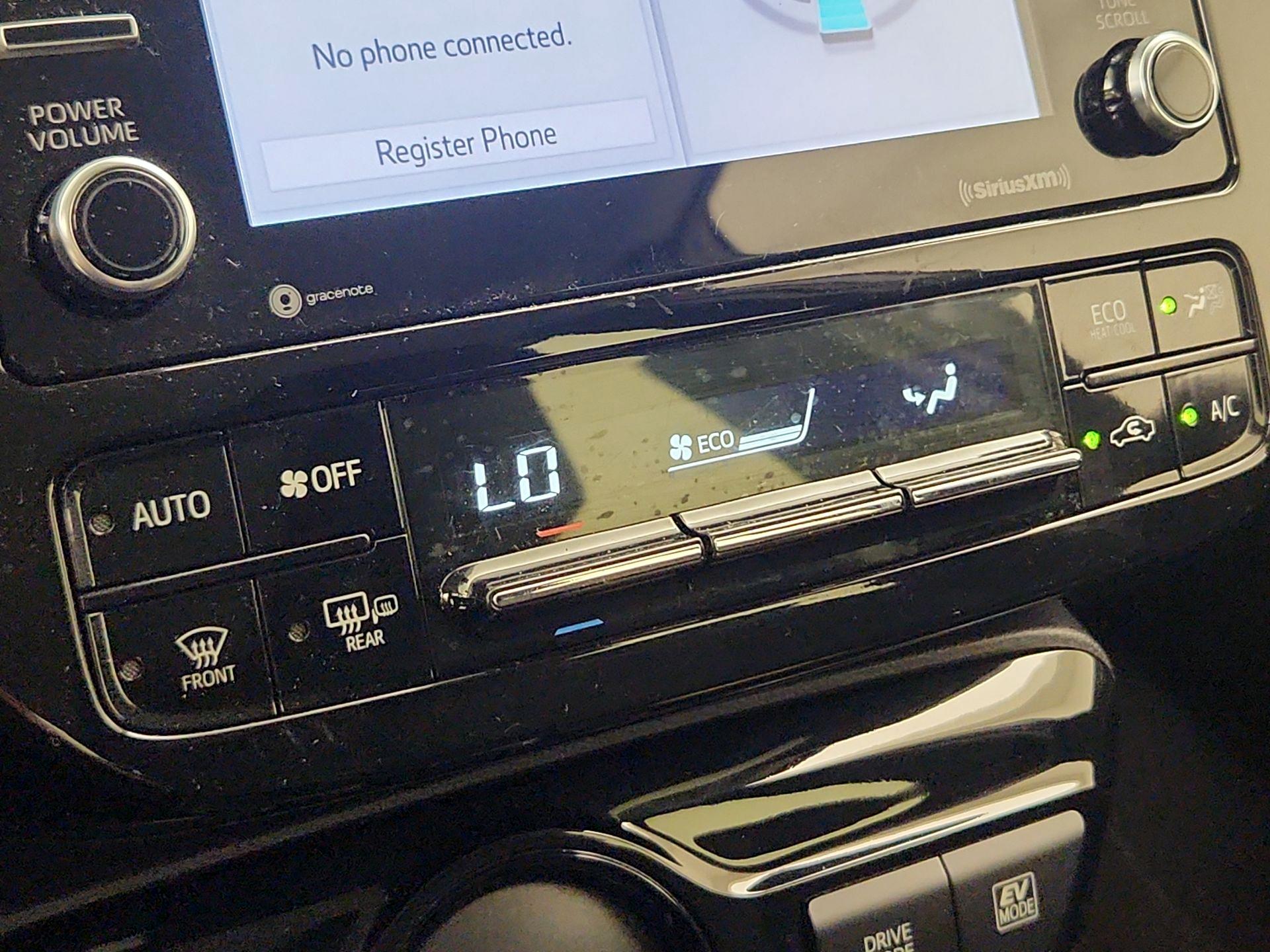 Thumbnail: 2021 Toyota Prius - 16