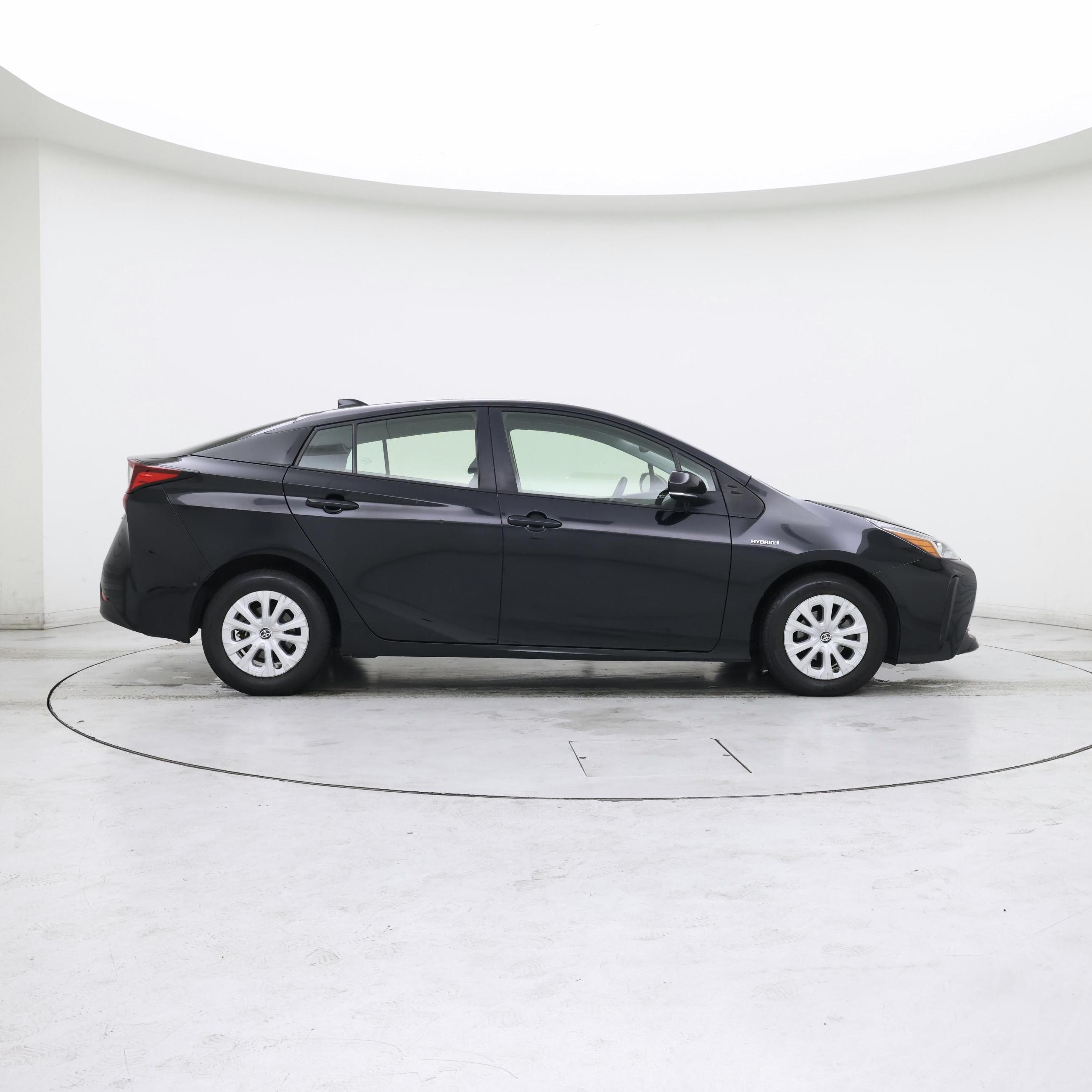 Thumbnail: 2021 Toyota Prius - 7