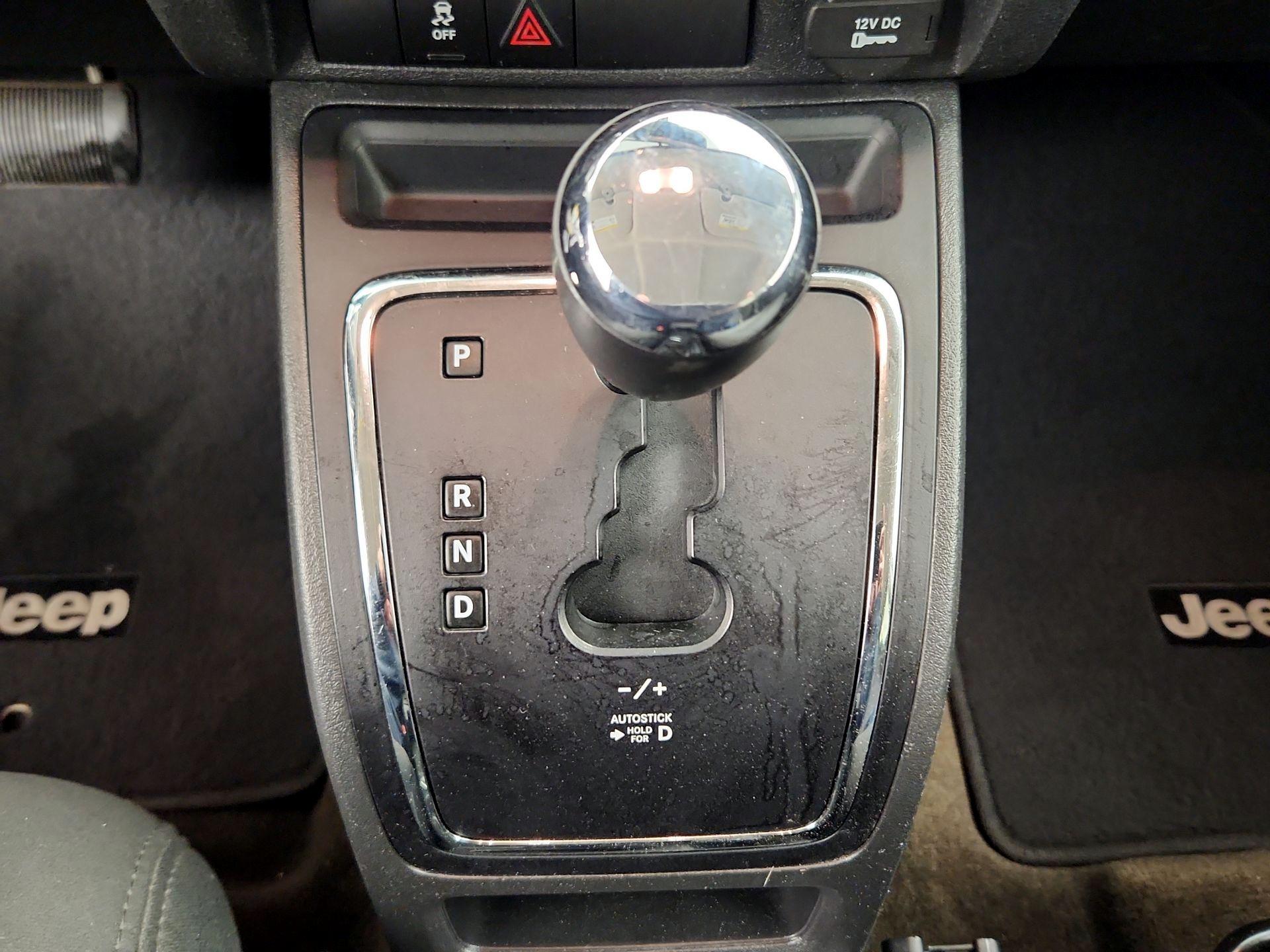 Thumbnail: 2016 Jeep Compass - 15