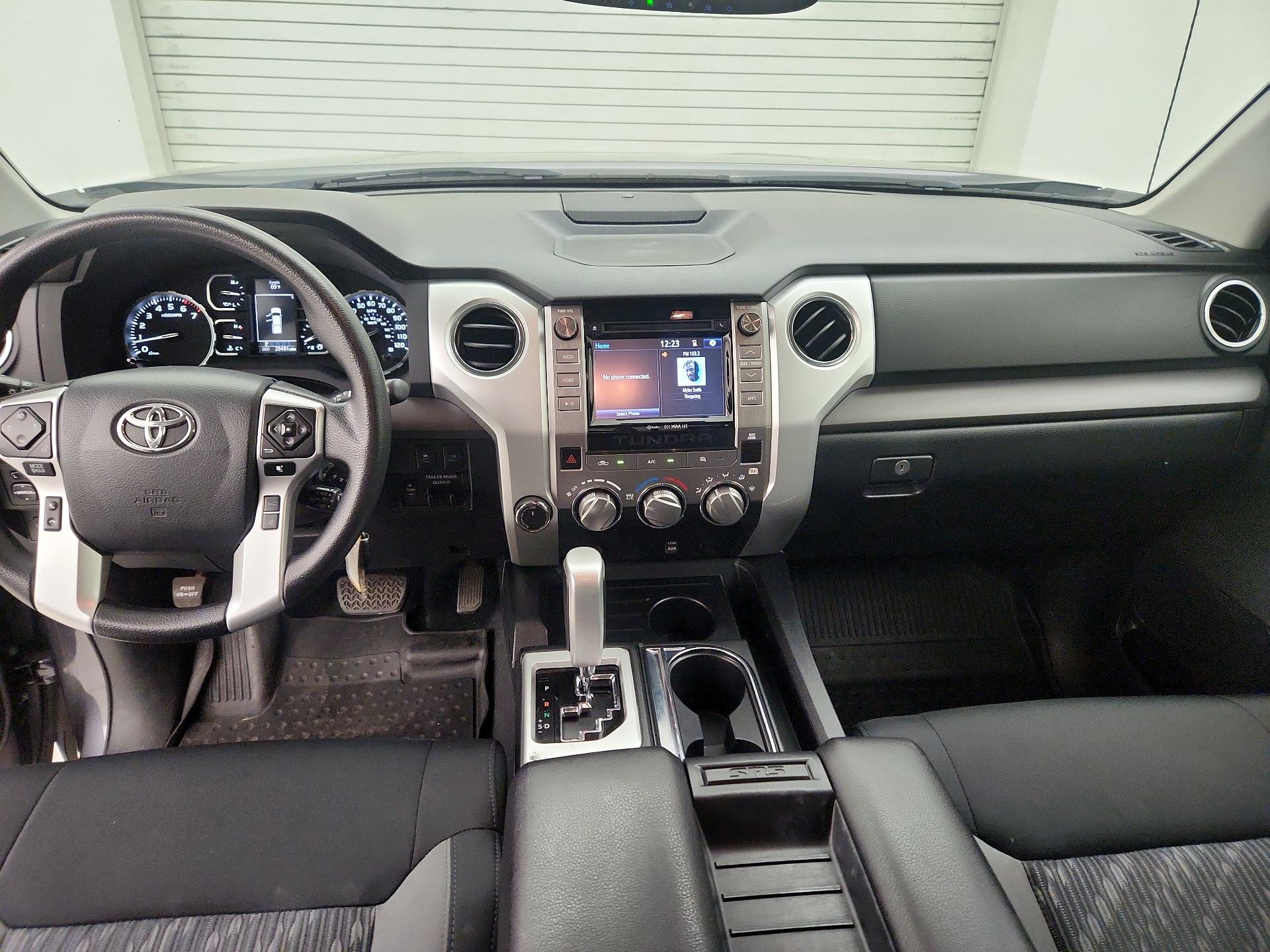 Thumbnail: 2018 Toyota Tundra - 9