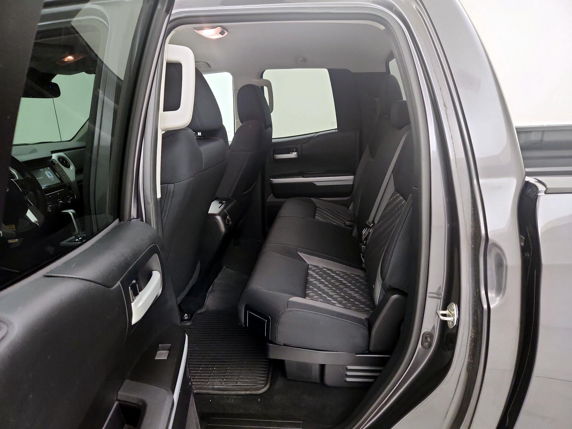 Thumbnail: 2018 Toyota Tundra - 19